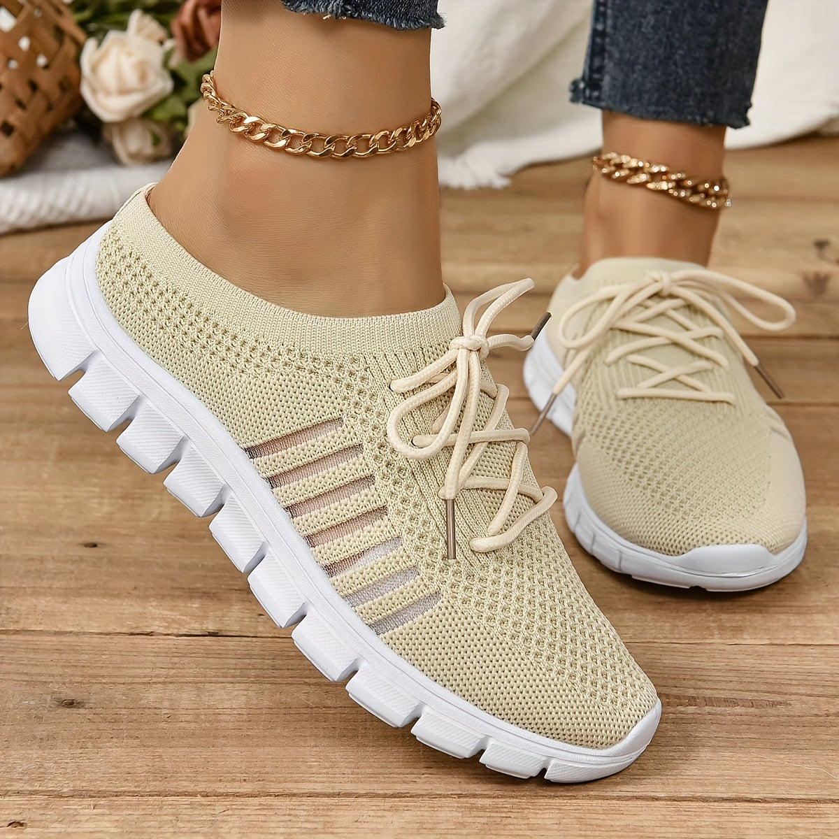 Women's Lightweight Breathable Low-Top Sneakers Casual All-Season Shoes