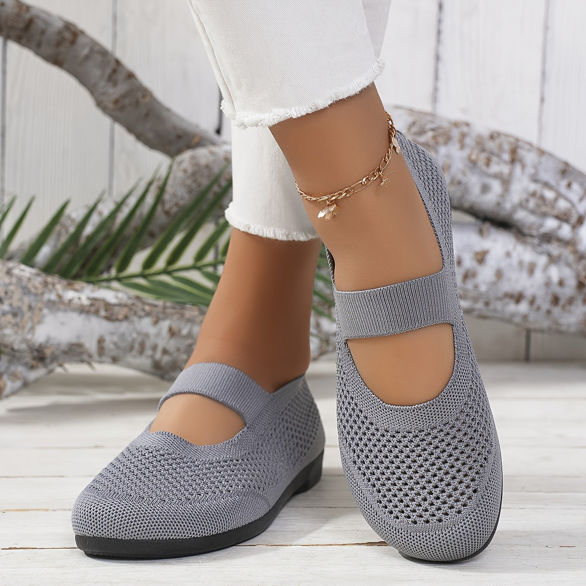 Ayollar uchun nafas oluvchi slip-on poyabzal yengil bej kundalik krossovkalar qulay