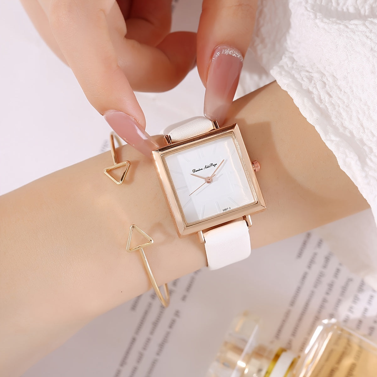 Square Quartz Watch for Women with PU Leather Strap Casual Dress Gift