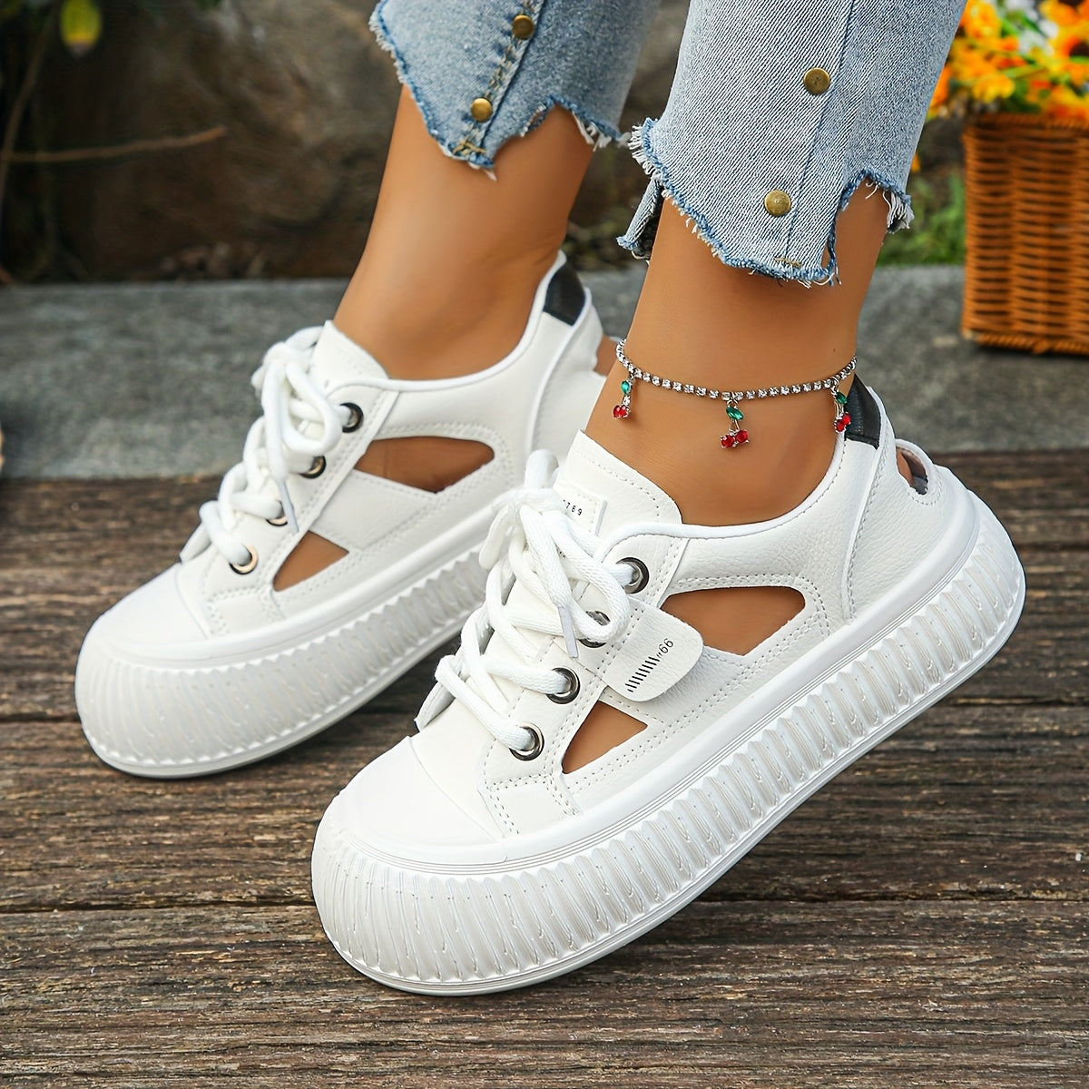 Women's Breathable Mesh Platform Sneakers White Casual Low-Top Lace-Up
