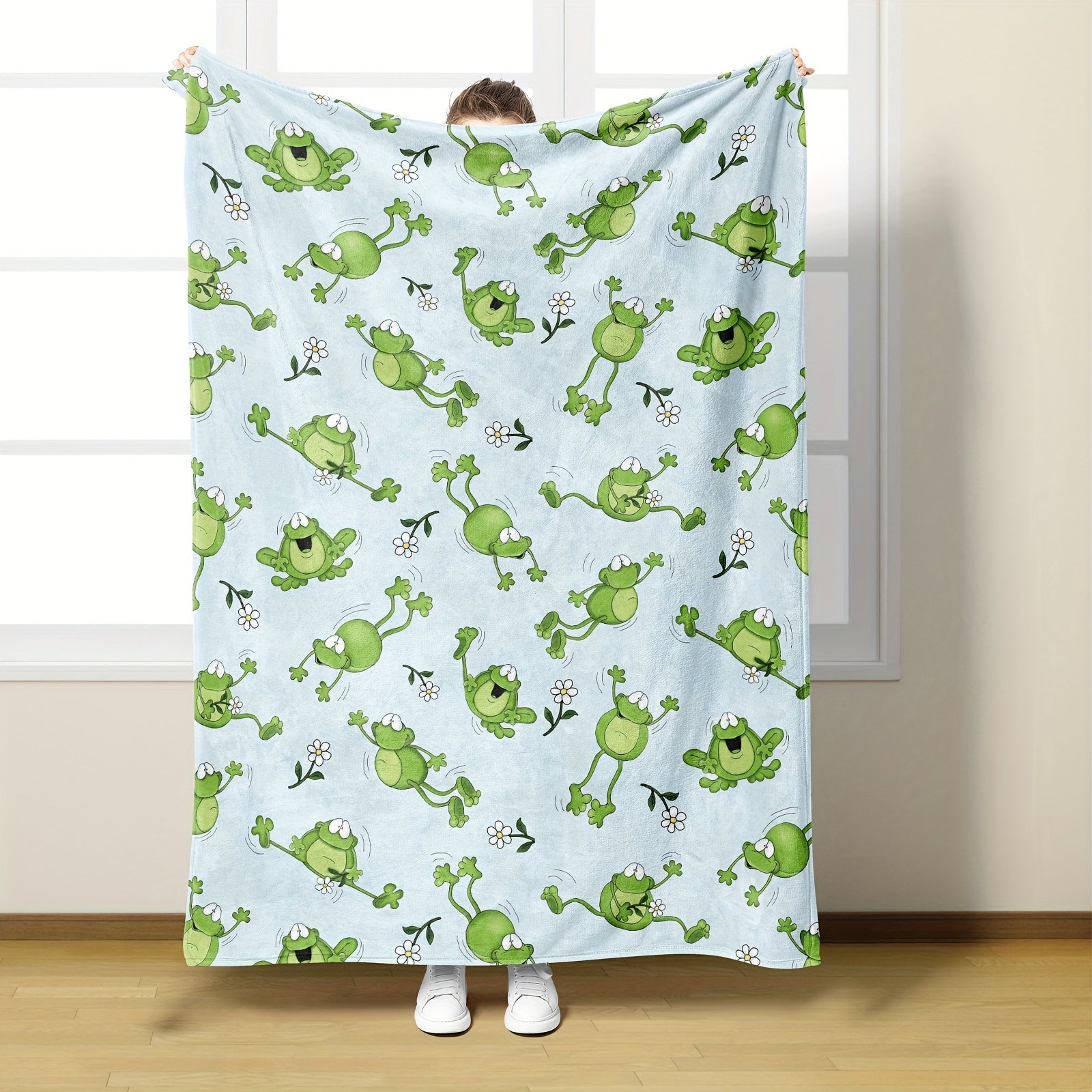 Cuddly Frog Pattern Flannel Throw Blanket Polyester Skin-Friendly All-Season