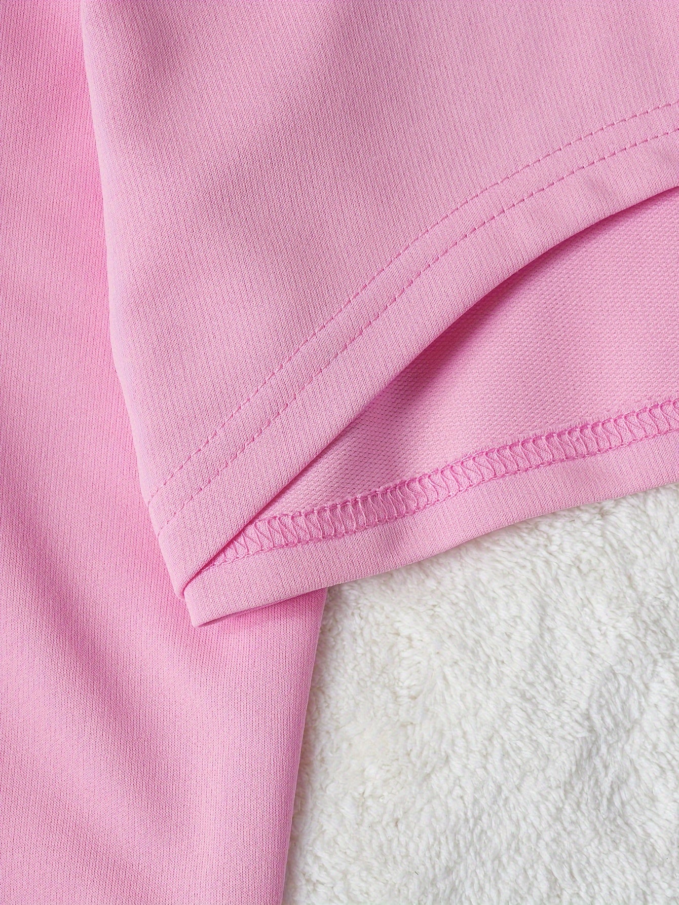 Детский повседневный комплект: синий худи, черный топ, штаны и кроссовки