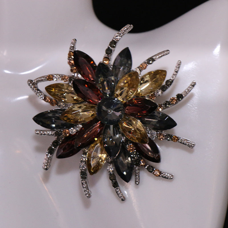 Elegant Rhinestone and Enamel Irregular-Shaped Brooch for Women