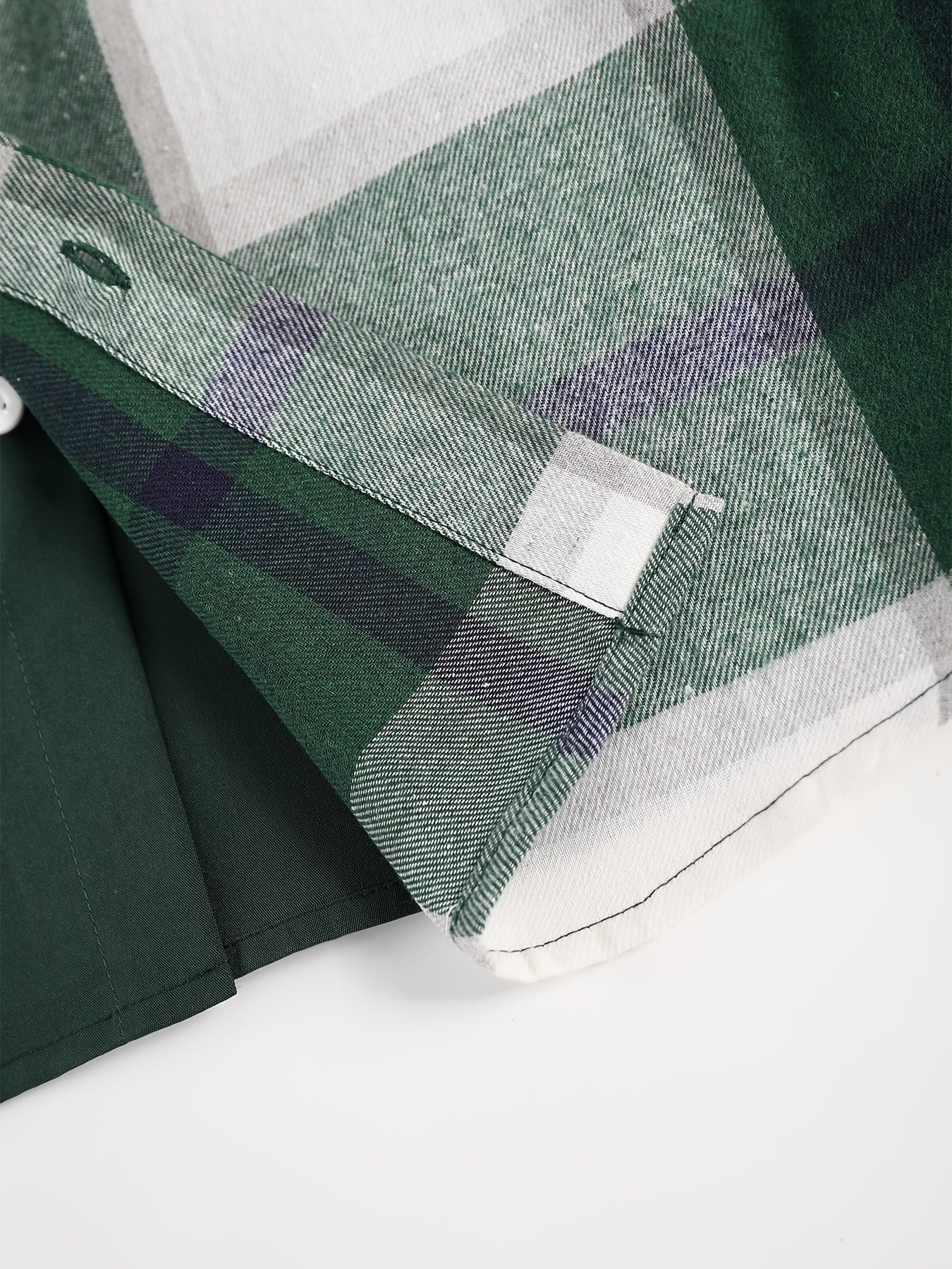 Katta o'lchamdagi erkaklar uchun qizil va jigarrang tekis to'qimalar bilan ikki qismli kuz flanel to'plami, cho'ntakli tugmachali ko'ylak va tortish belli shimlarni o'z ichiga oladi, tasodifiy kiyim uchun polyester matodan tayyorlangan.