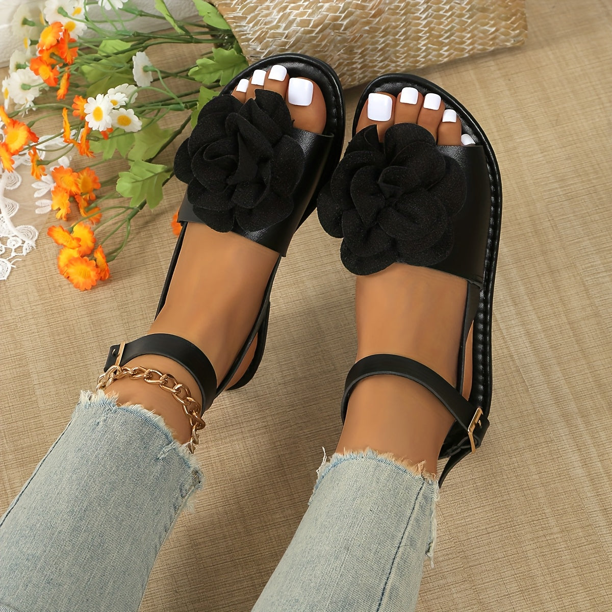 Women Flat Sandals Three-Dimensional Floral Decor Comfortable Summer Footwear