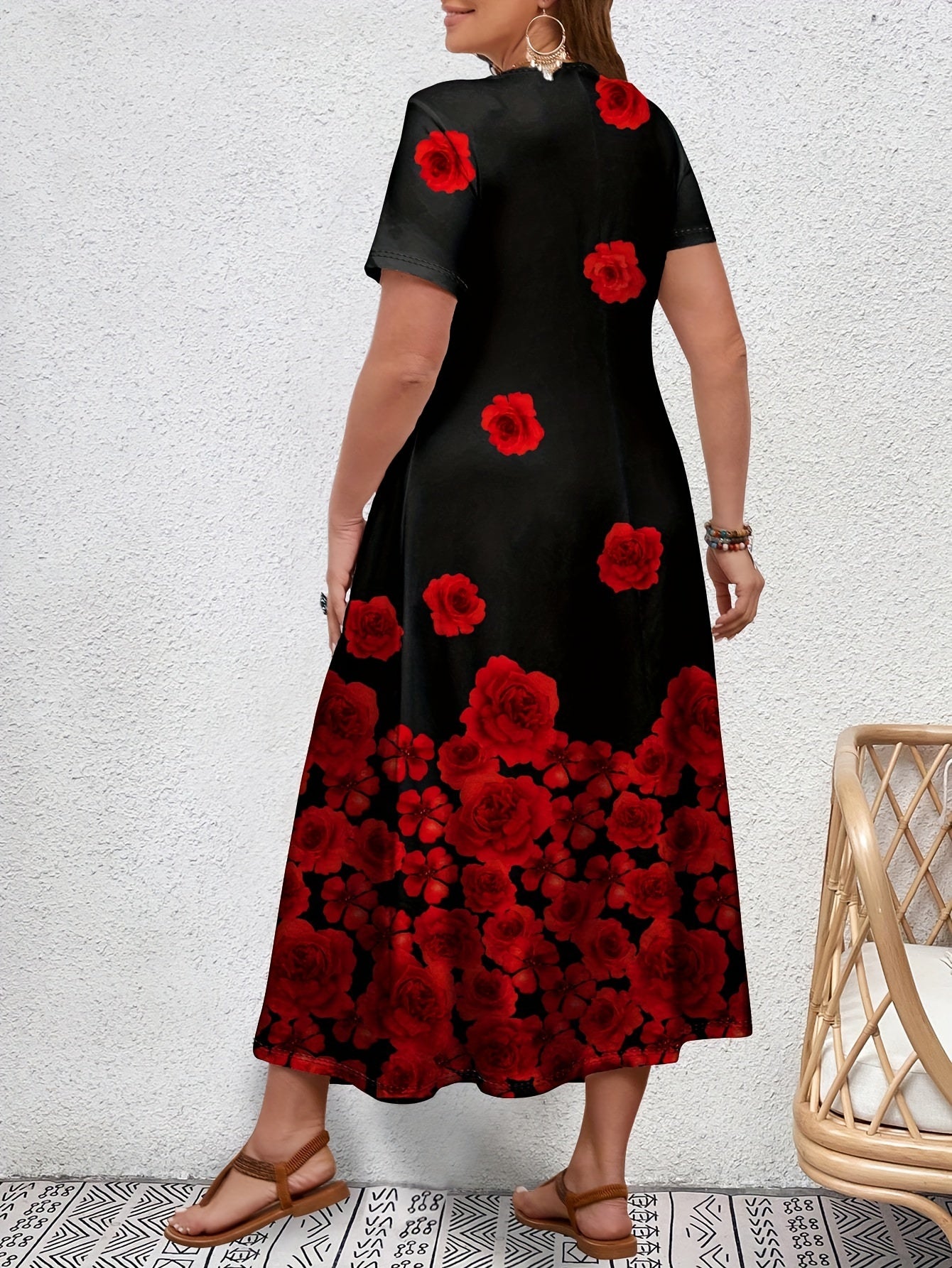 Women's Blue Floral V-Neck Midi Dress with Short Sleeves and Rose Print