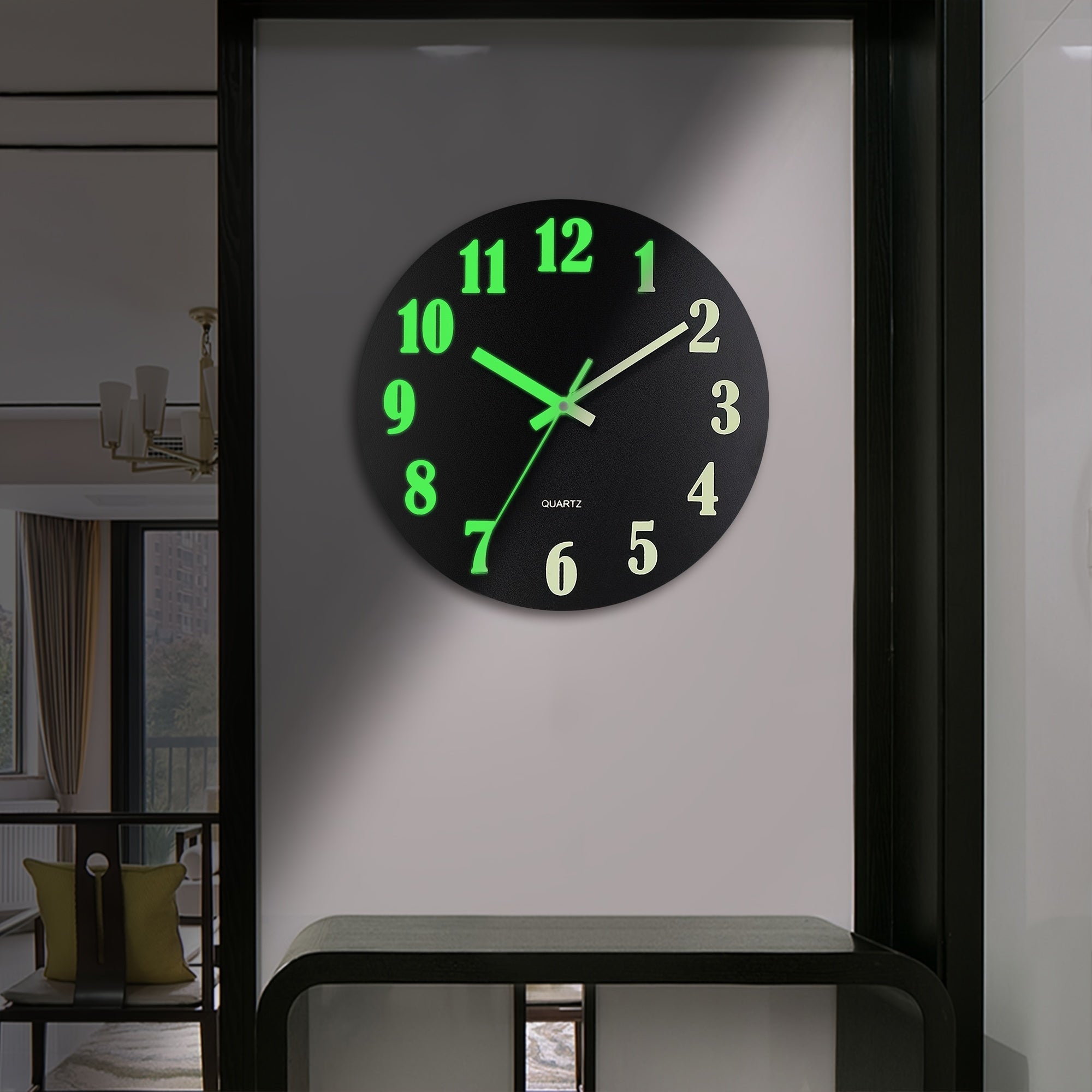Black Glow-in-the-Dark Wall Clock with Retro Design and Silent Movement