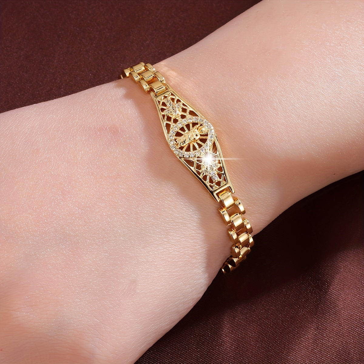 Zamonaviy Virgin Mary bilaguzuk, vintage charm va porloq kubik zirkoniy bilan - Har qanday tadbir uchun mukammal diniy aksessuar