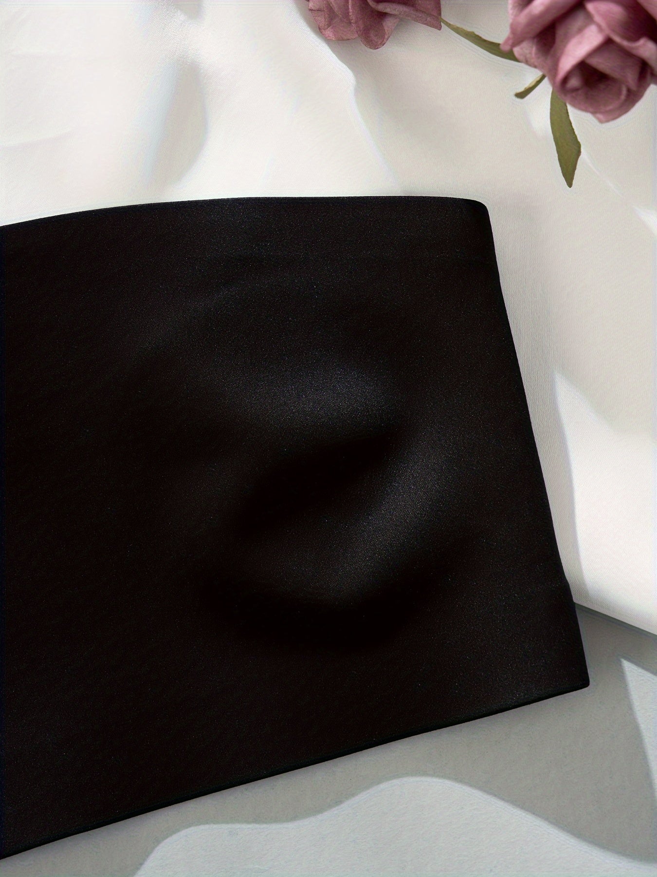 Women's Strapless Wireless Bandeau Bra with Push-Up Support and Anti-Slip Design