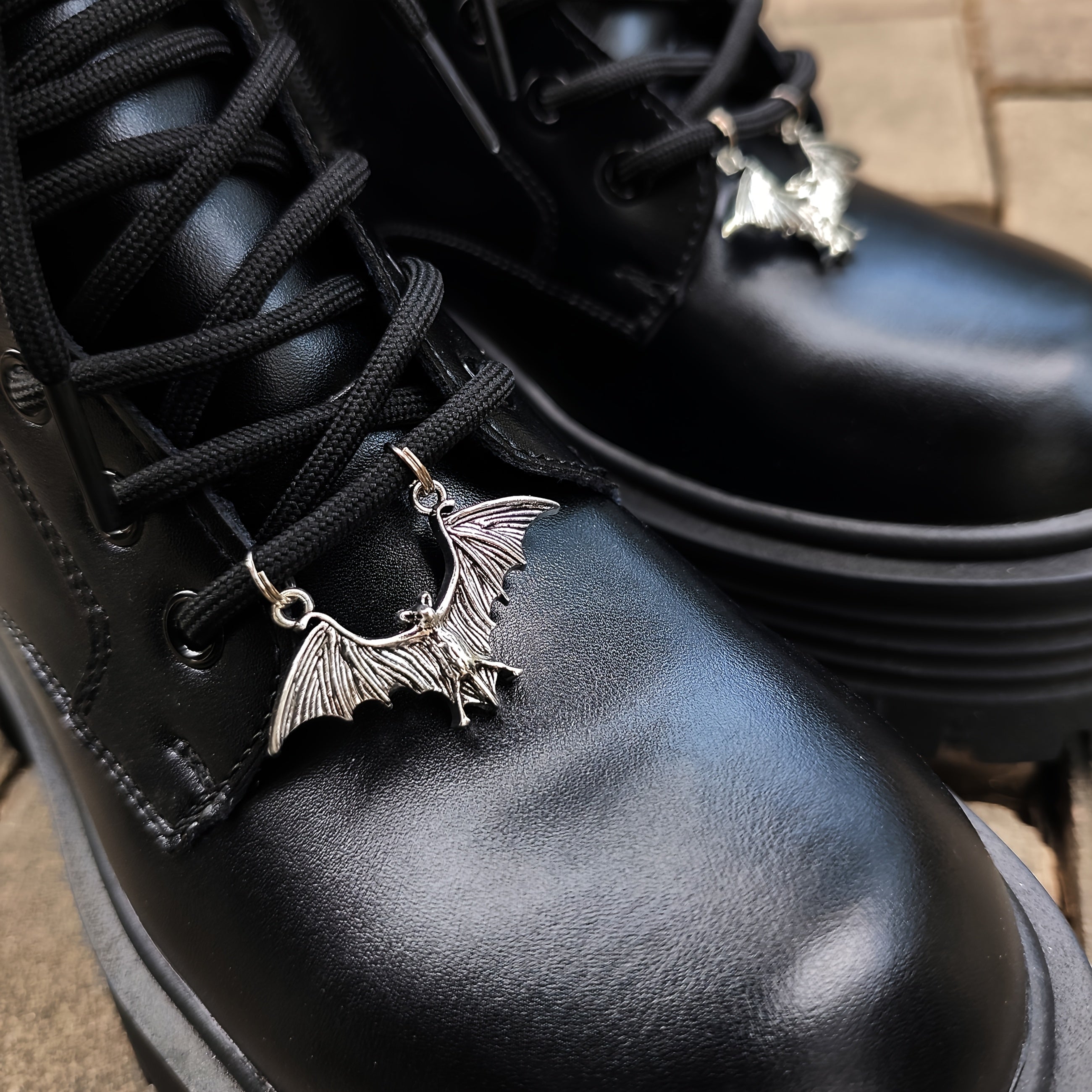 2Pcs Gothic Punk Bat Shoe Charms Zinc Alloy Removable Accessories for Boots