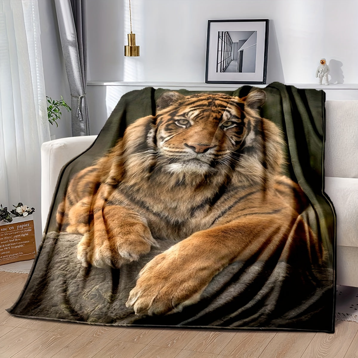 Tiger Print Flannel Throw Blanket Soft Versatile for Couch Bed Camping
