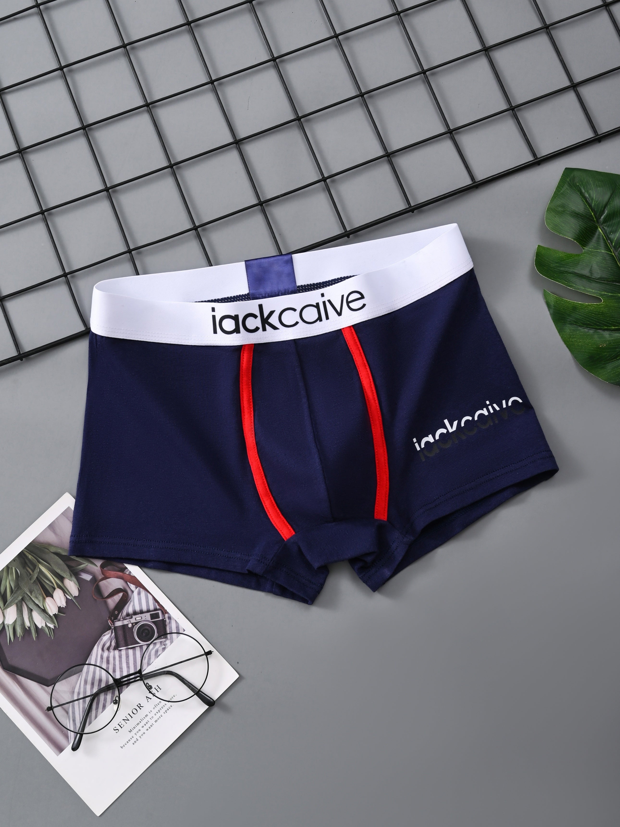 Erkaklar uchun turli uslublar va ranglarda yuqori sifatli paxta boxer shortlari.