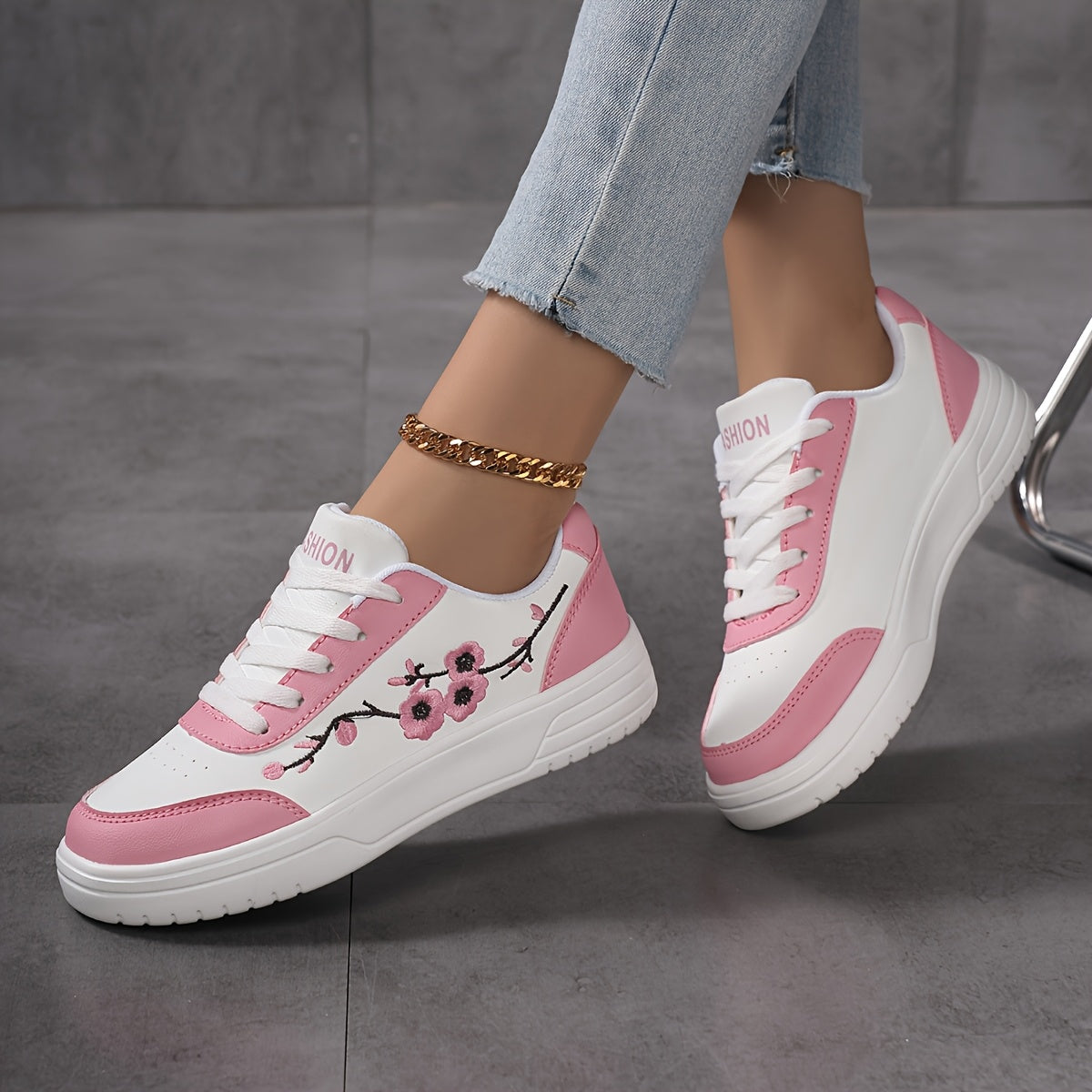 Women’s Casual Sneakers Lightweight Low-Top Lace-Up Shoes with Floral Embroidery