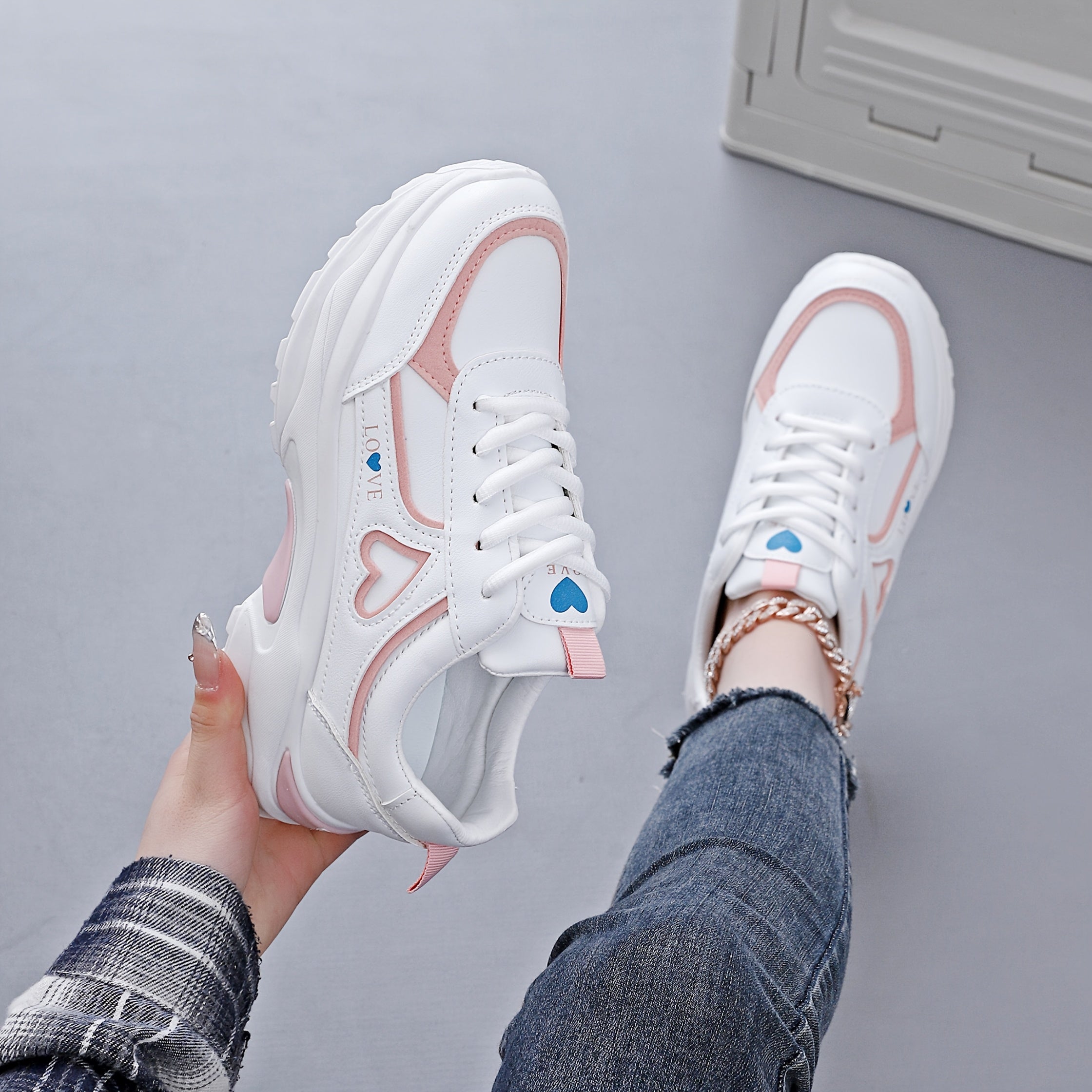 Women's White Black Casual Running Shoes Breathable Mesh Sneakers