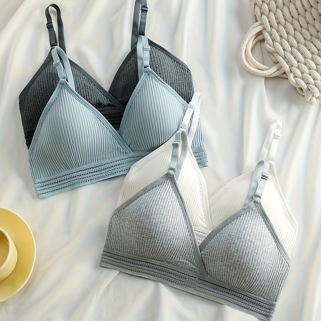 To'rt rangli tasodifiy ichki kiyim modellari - To'rt rangli tasodifiy ichki kiyim modellari