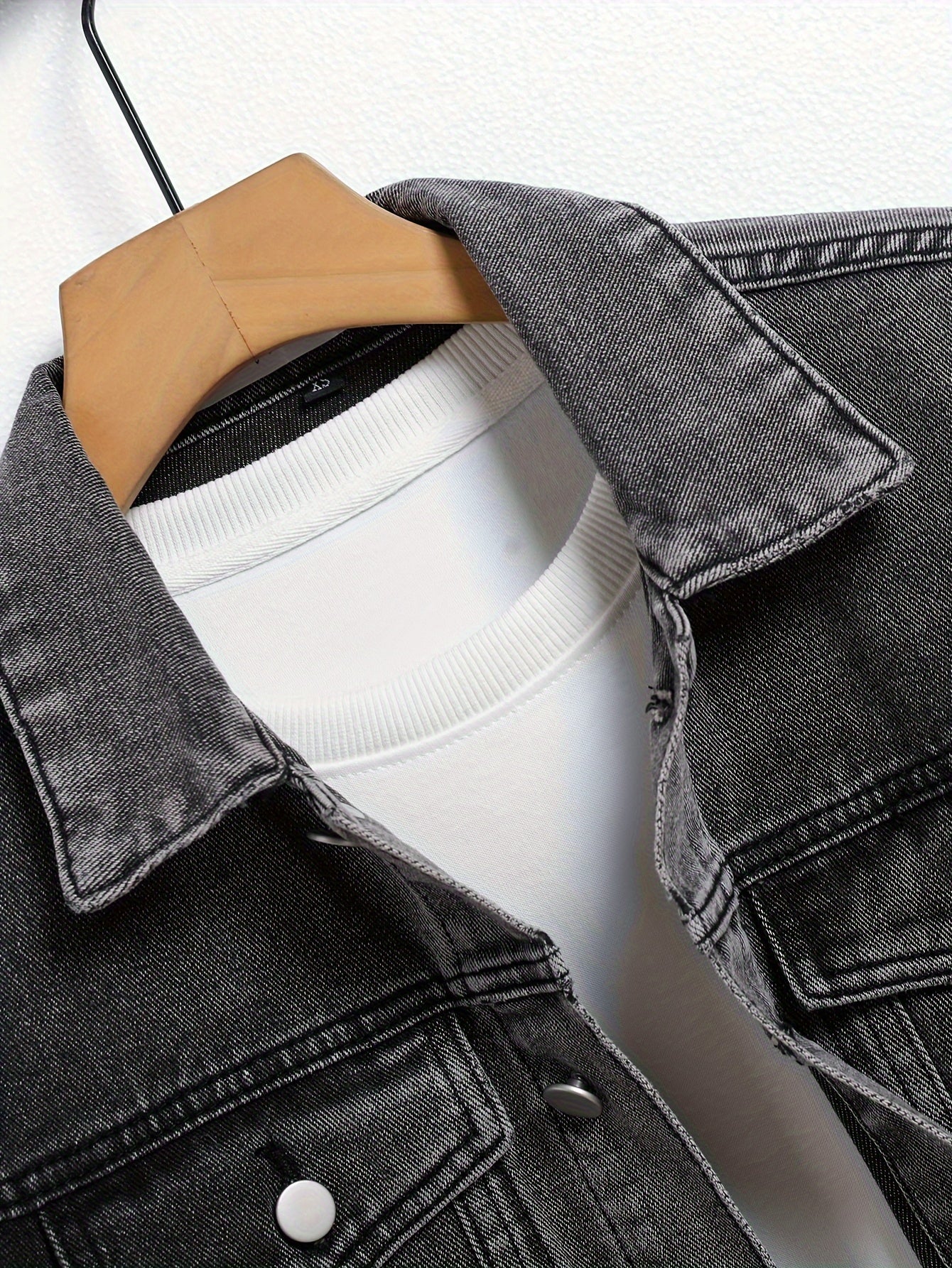 Мужская повседневная джинсовая куртка большого размера, однотонная, из хлопкового смесового материала, классический крой, лацканы, карманы