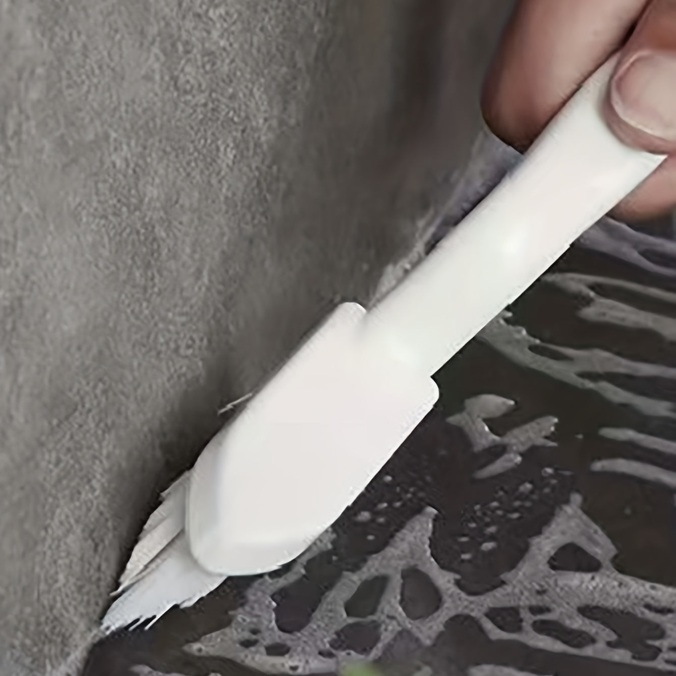 Vanna va oynalar yo‘laklari uchun qo‘lda ishlatiladigan bo‘shliq tozalash cho‘pqi, changni olib tashlash