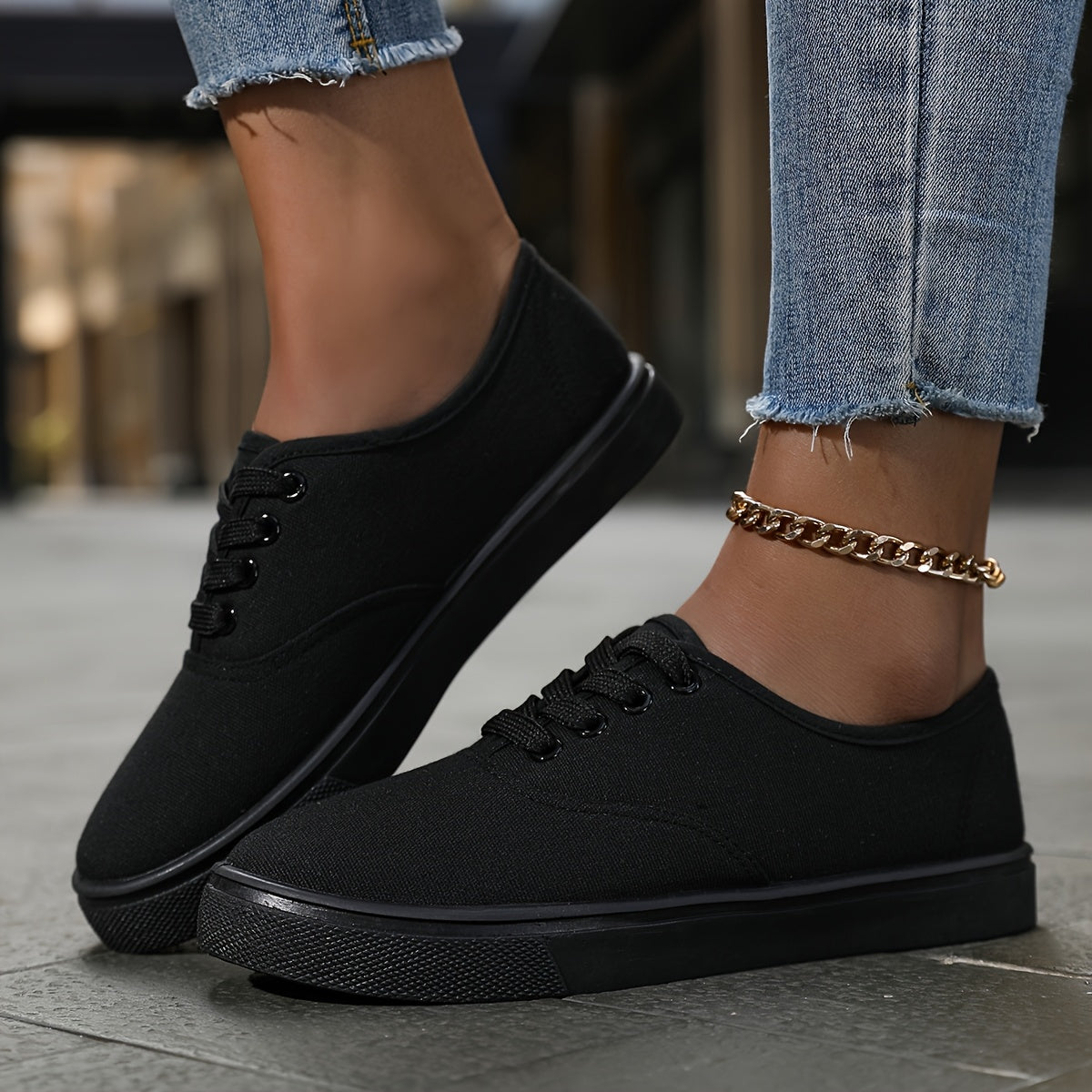 Women's Casual Lace-Up Sneakers Lightweight Low-Top Shoes Black White Blue
