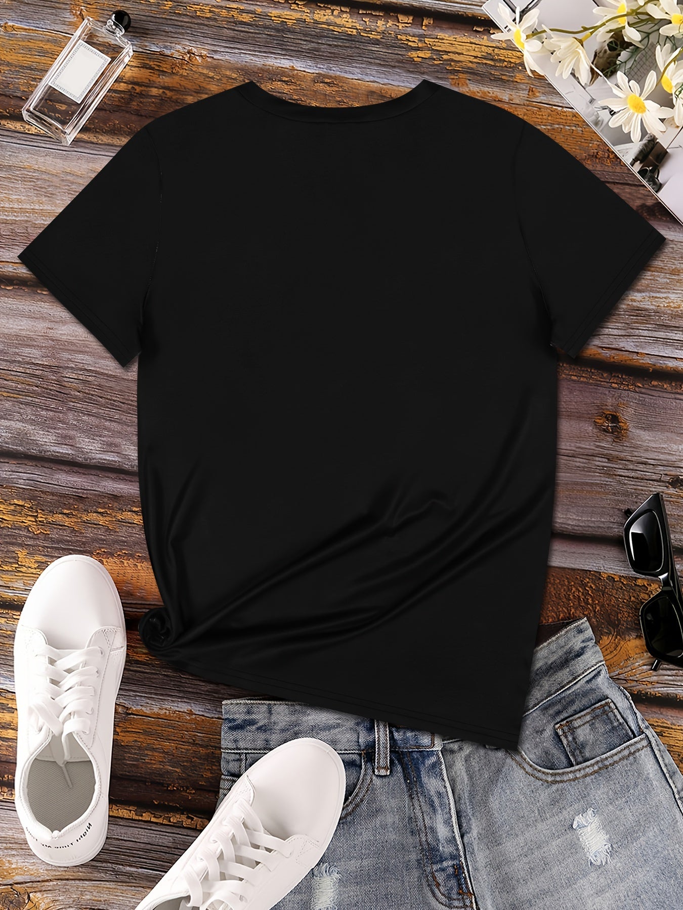 Women's V-Neck Short Sleeve T-Shirt with Black Cat Graphic Polyester Spandex