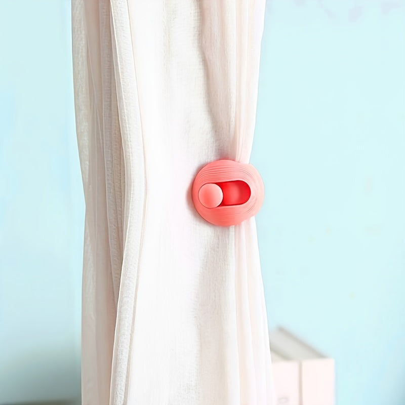 Two Pieces Round Quilt Holders Non-Slip Grip Bed Sheet Blanket Clips