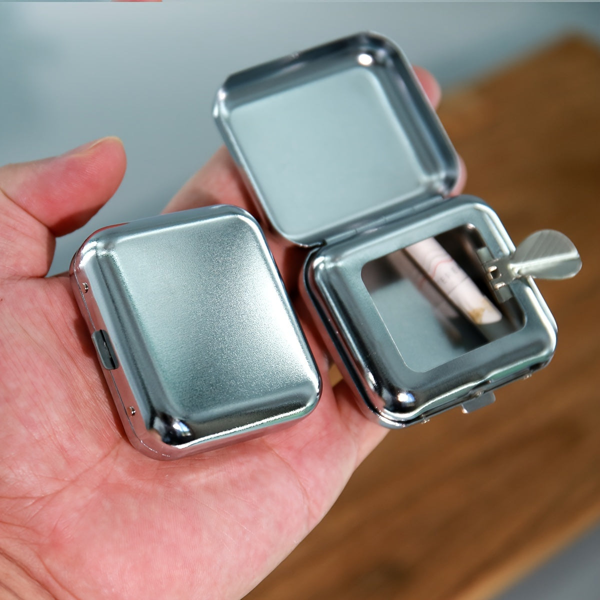 Unisex Stainless Steel Keychain Ashtray Glossy Chrysanthemum Sun Pattern