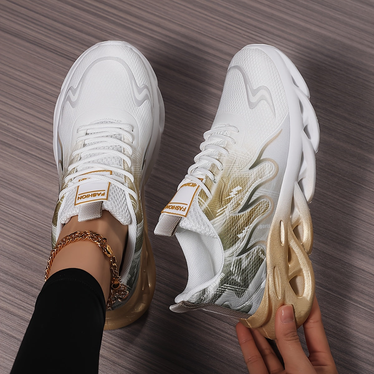 Breathable Lightweight Mesh Running Shoes for Men and Women with EVA Sole