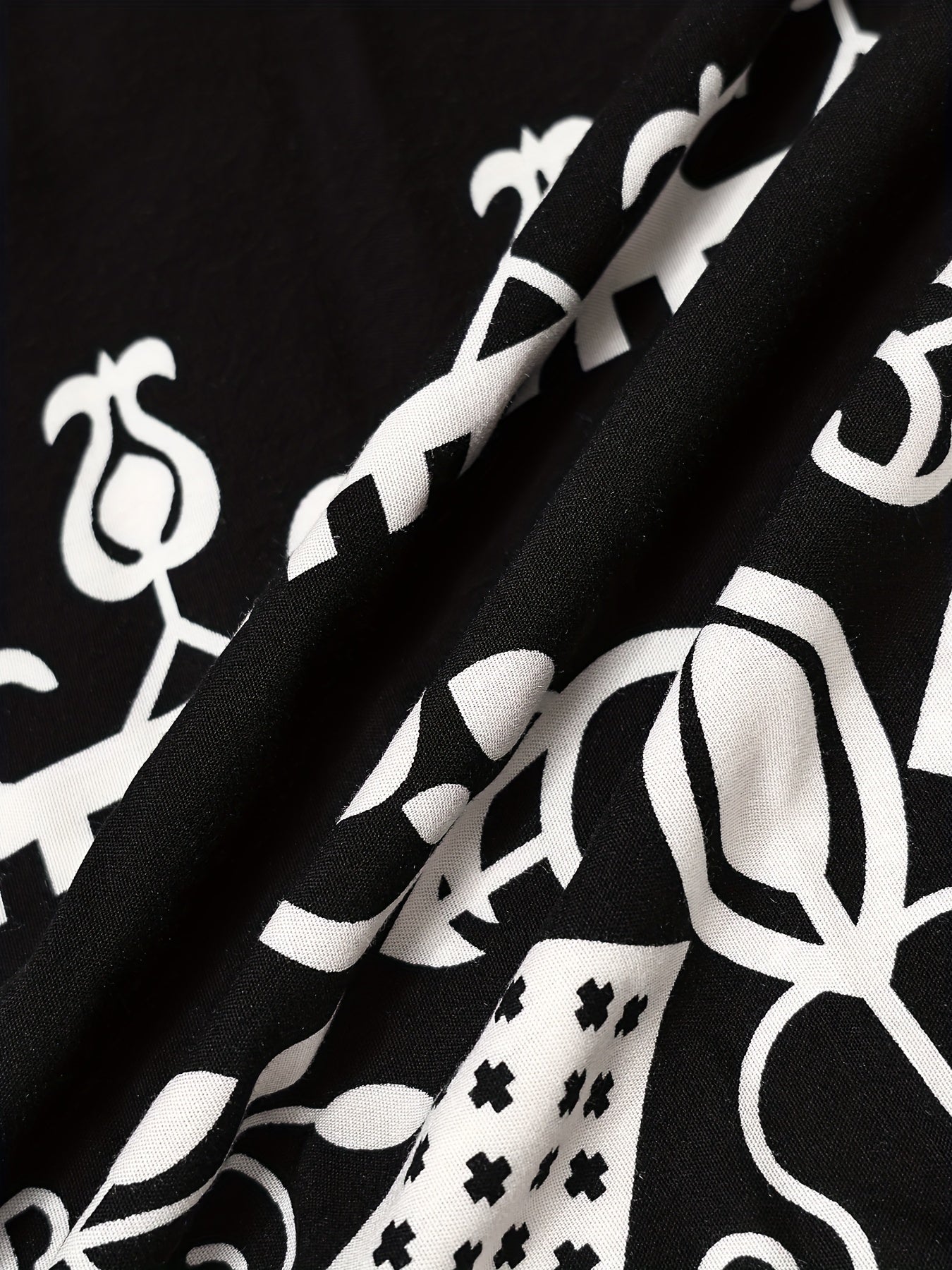 Women's Plus Size Black and White Lace-Up Bermuda Shorts Casual Vacation Floral Print