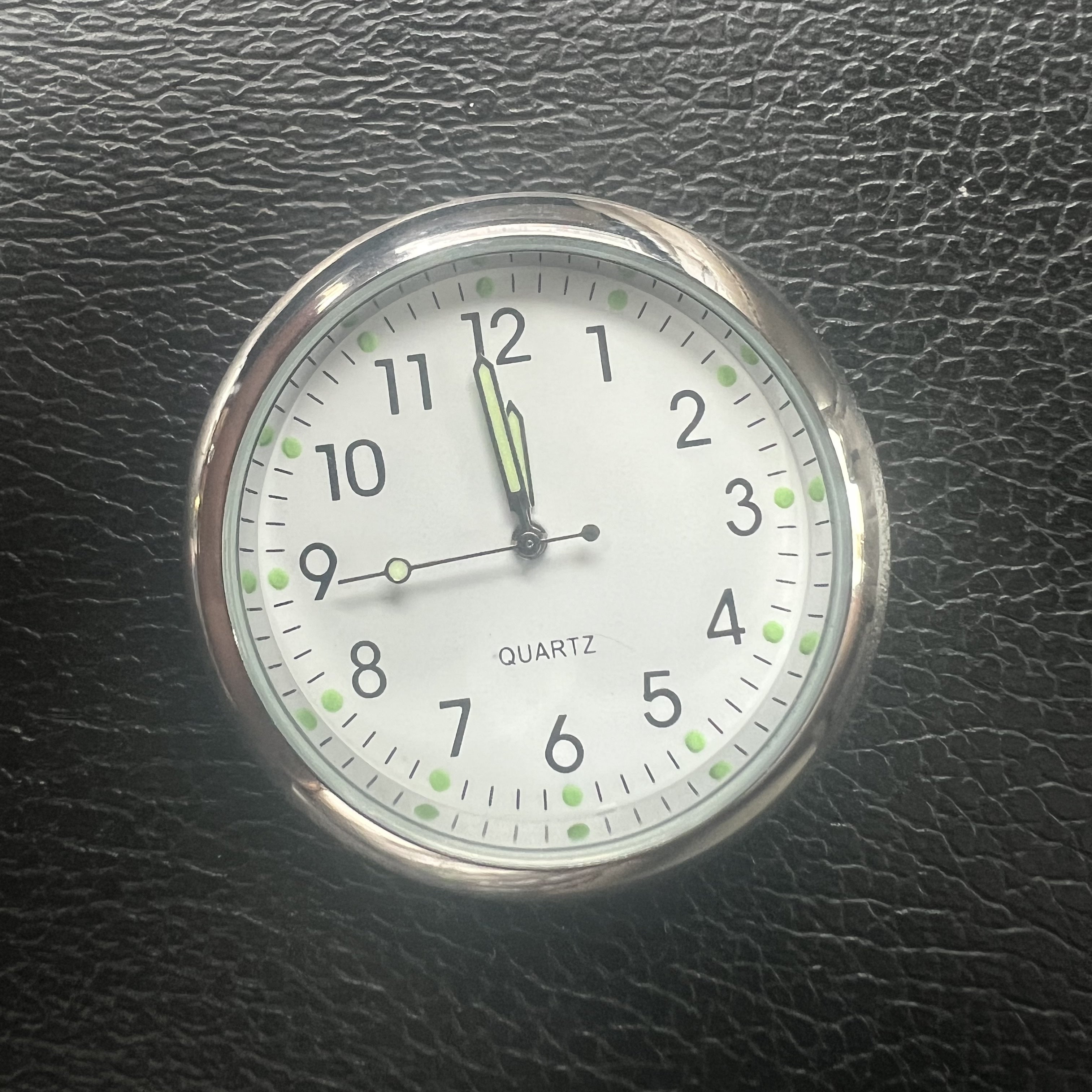 Universal Car Quartz Clock Creative Luminous Pointer Dashboard Decoration