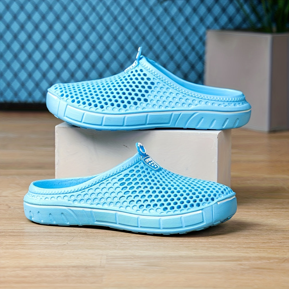 Women's Hollow Design Beach Shoes Ultra-Light Quick-Drying Garden Footwear