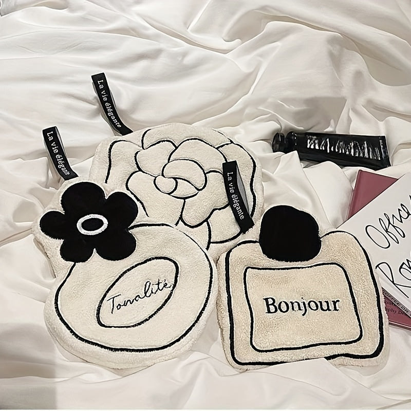 3 ta fransuz super yumshoq kameliya qo'l sochiq, hojatxona bezatish uchun so'ruvchan koral velur material va zamonaviy geometrik naqsh bilan.