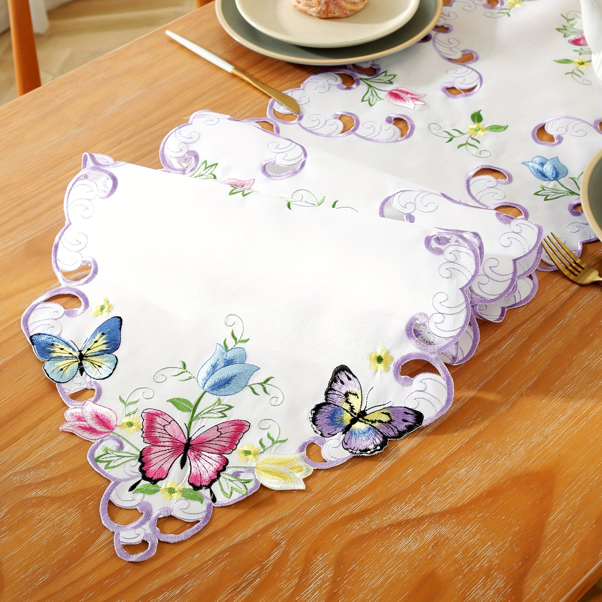 Polyester Table Runner with Butterfly and Flower Embroidery for Home Party Decor