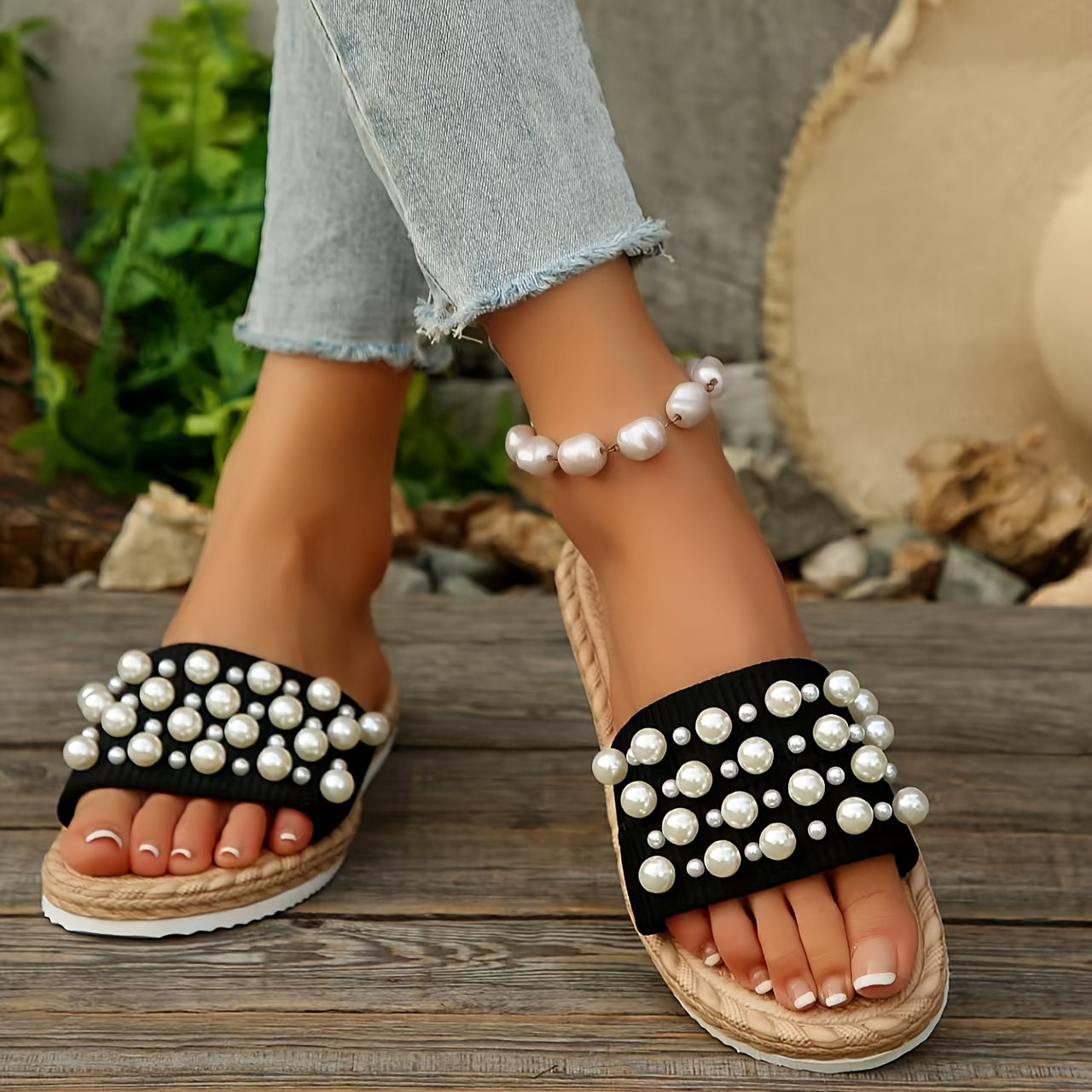 Women's Flat Slip-On Sandals Lightweight Strappy Bohemian Beach Shoes