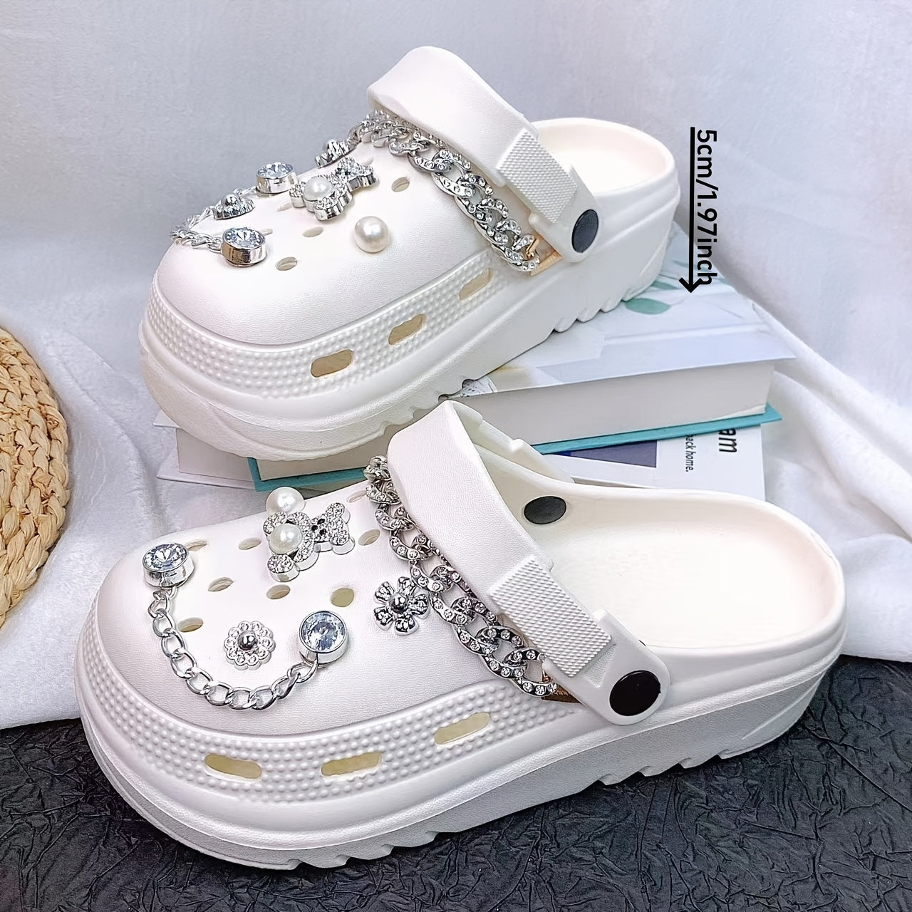 Women's EVA Hole Shoes Versatile Sandals with Rhinestone Chains and Sunflowers