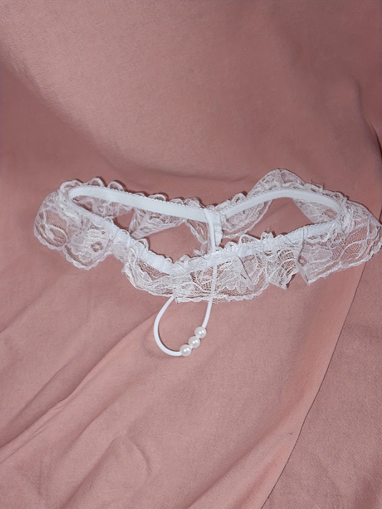 Ayollar uchun sexy ichki kiyim, dantel, soxta marvarid bead bezaklari bilan T-string thonglar.