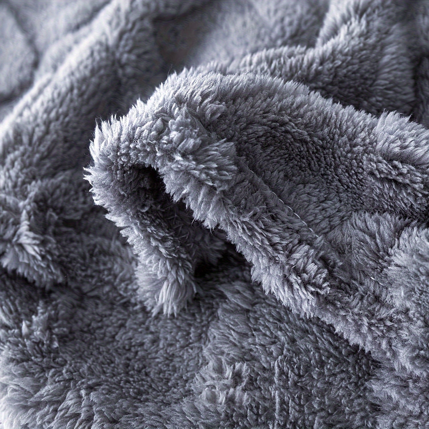 Hypoallergenic Plush Air Conditioning Blanket for All Seasons 300-350gsm