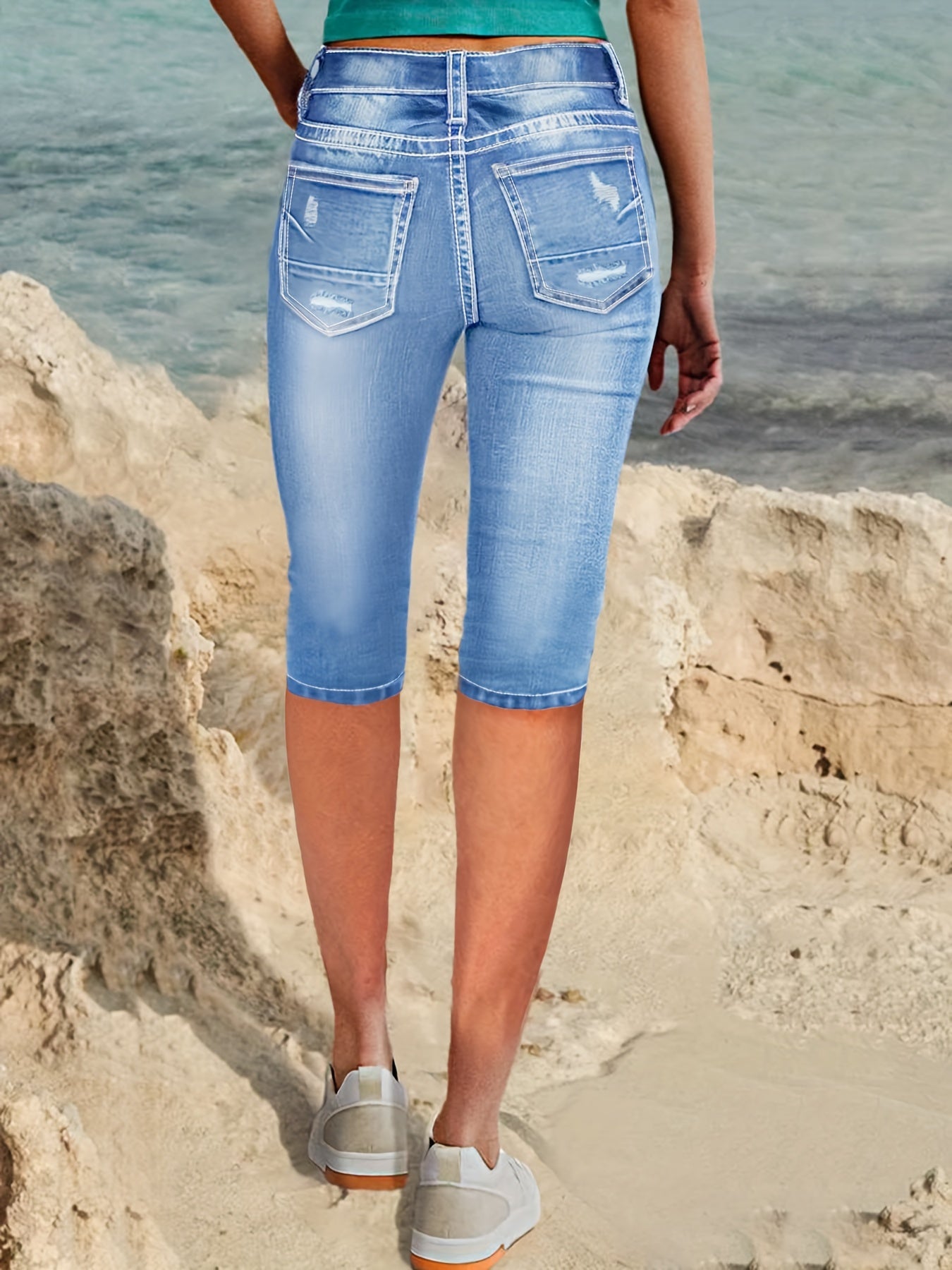 ayollar uchun katta o'lchamdagi vintage ilhomlangan denim kapri jinsi yuqori bel buzilgan