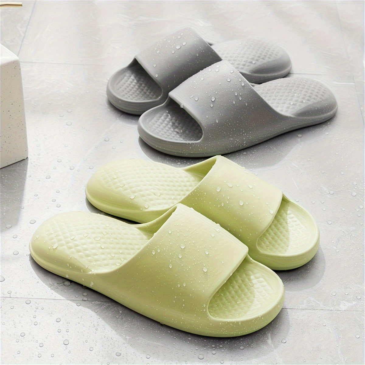 Unisex Comfortable Soft EVA Summer Slippers for Indoor Outdoor Beach Use