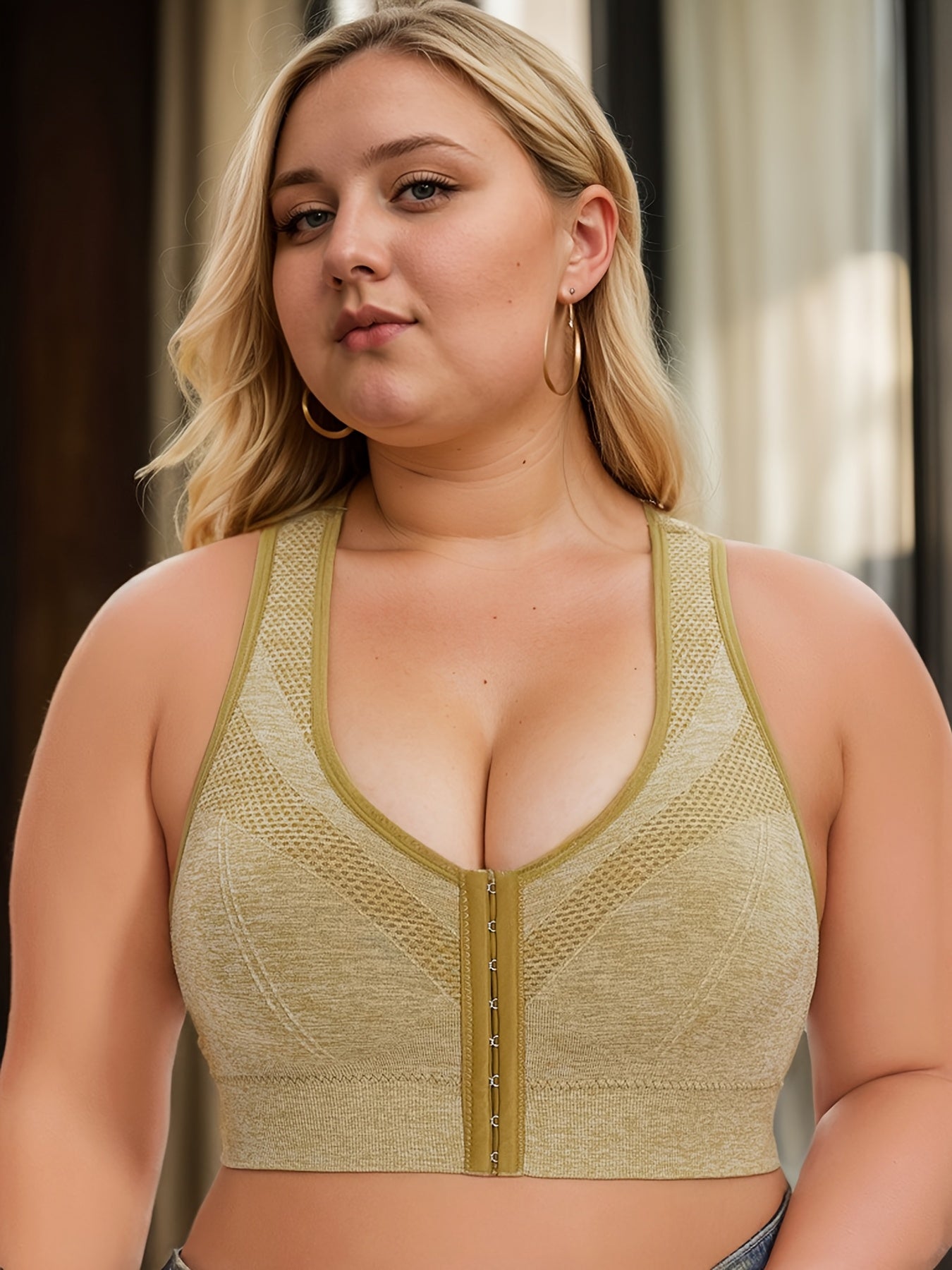 Plus o'lcham nafas oladigan, shovqinsiz sport bra uchun yoga va mashqlar