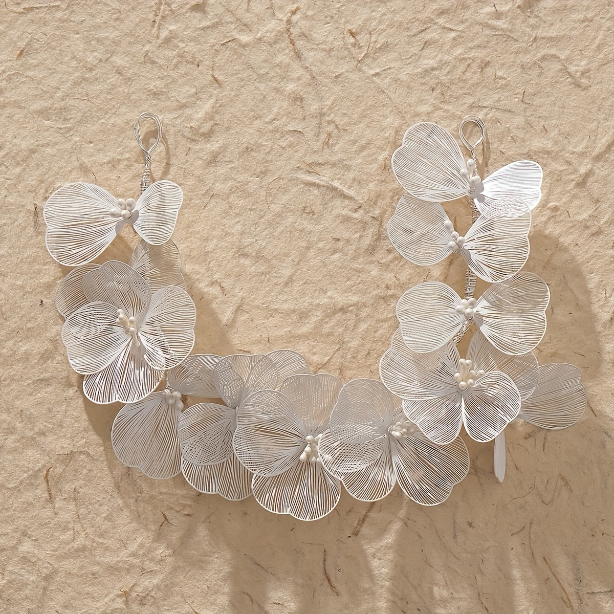 To'ylar uchun Barokko Gul Faux Marjonlar bilan To'y Soch Boshqichi