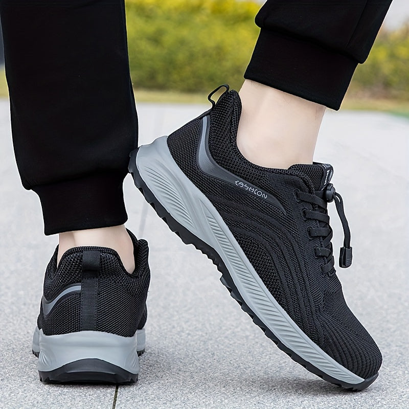 Erkaklar uchun nafas oladigan pastki krossovkalar, sozlanadigan qistirma bilan, yugurish, piyoda sayr qilish va yil davomida ochiq havoda faoliyatlar uchun ideal.