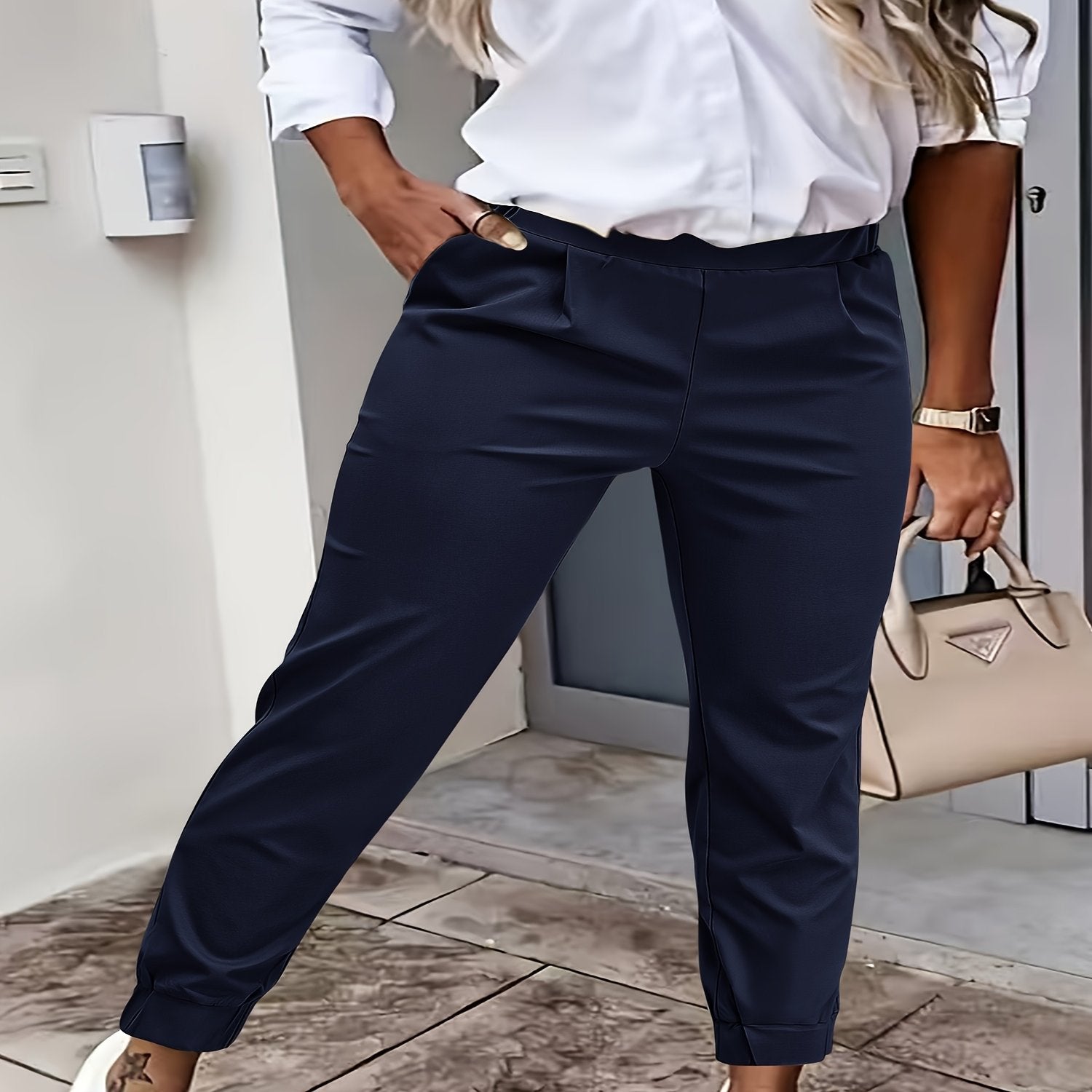 Women's Plus Size Cargo Pants Solid Color Stretch Fabric All-Season Pockets