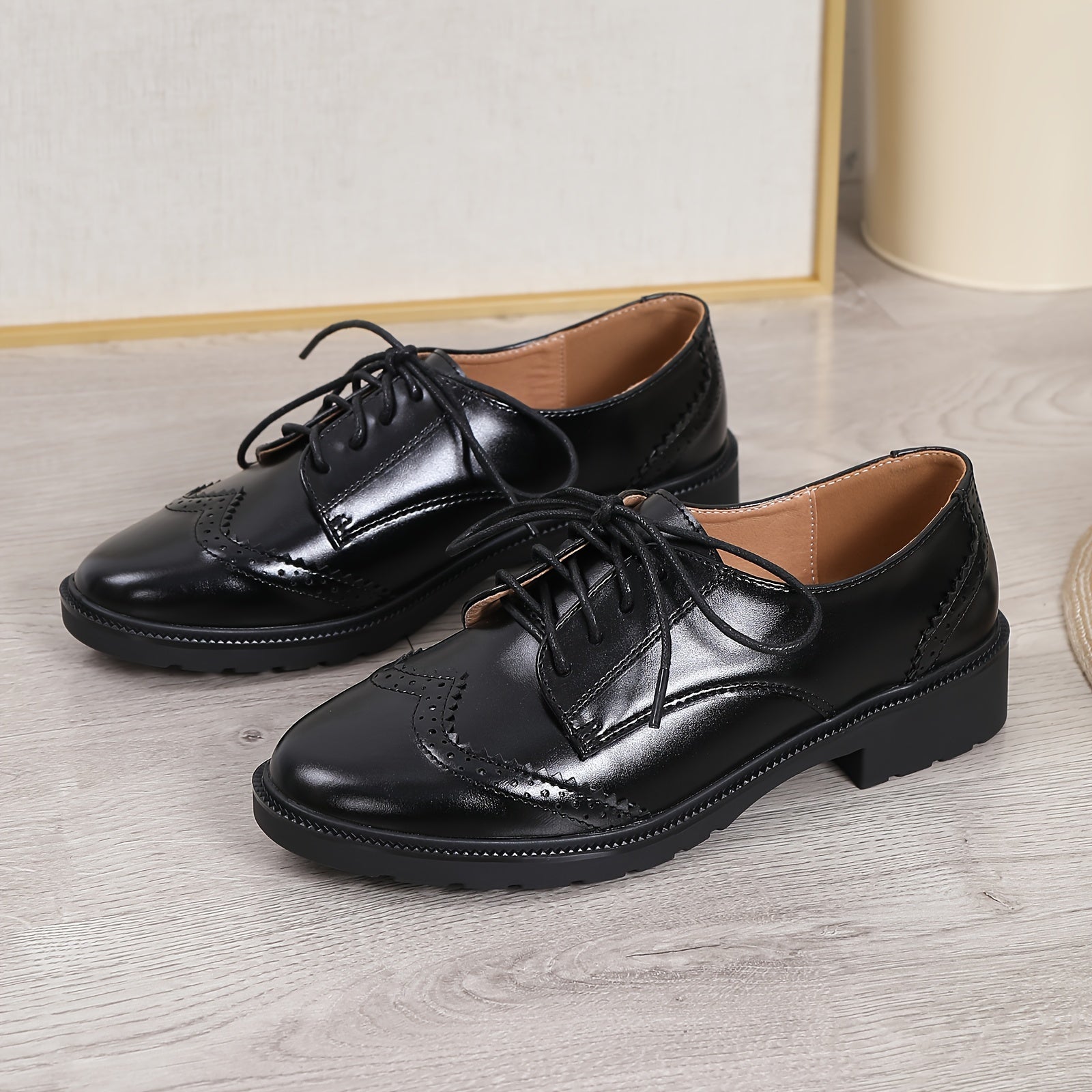 Women's Retro Brogue Oxfords Black Lace Up Casual Flat Shoes