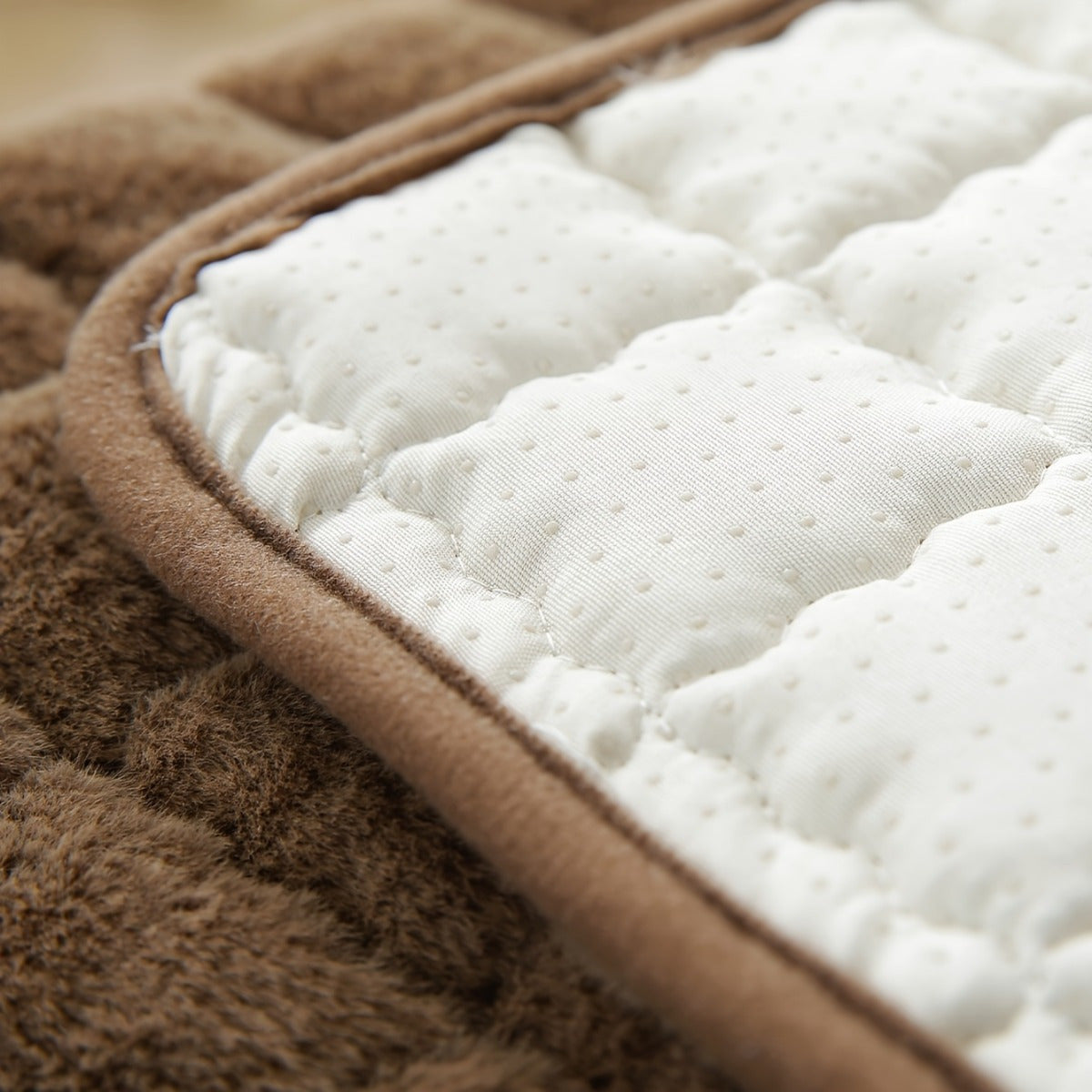 Luxurious Flannel Chair Cushion Non-Slip Fits Office and Dining Chairs Machine Washable