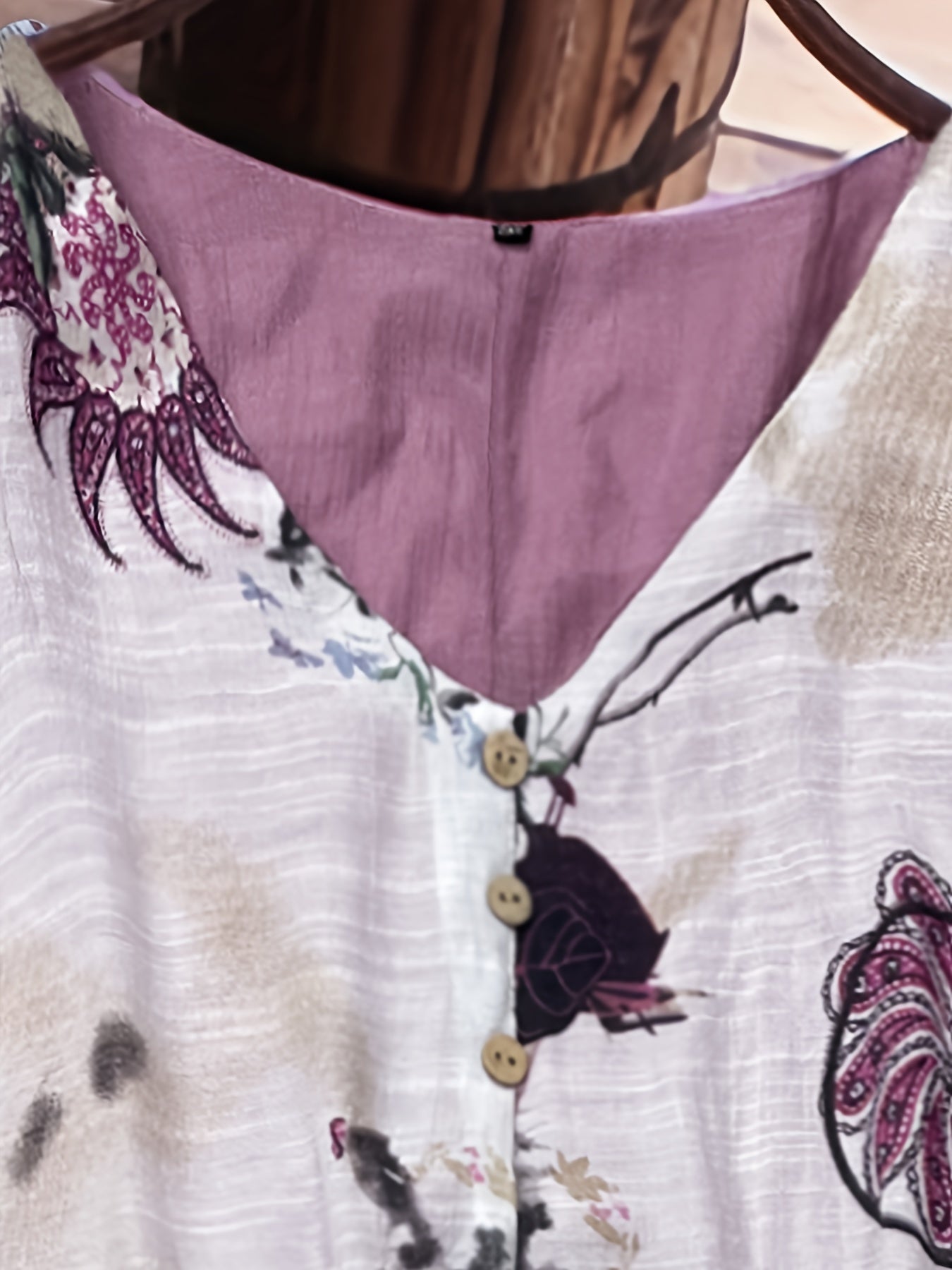 Women's Plus Size Casual Floral V-Neck Top with Short Sleeves and Asymmetrical Hem