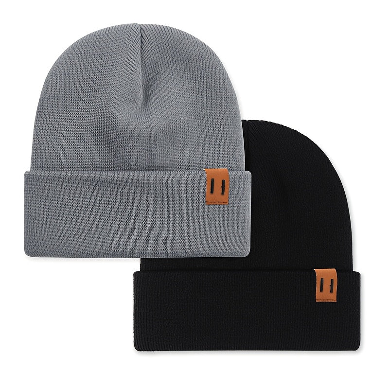 Erkaklar uchun zamonaviy sun'iy charm belgilangan 2-qismli to'plam: quloqni himoya qiluvchi iliq qish shlyapalari va sharf.