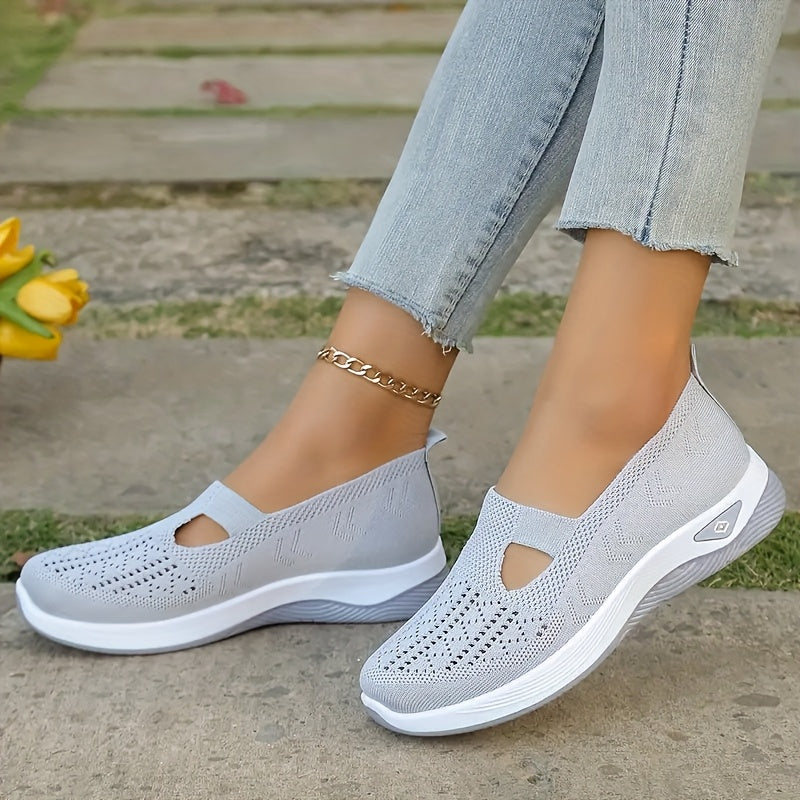 Ayollar uchun nafas oladigan slip-on kundalik sport poyabzali Oq yengil yurish poyabzali