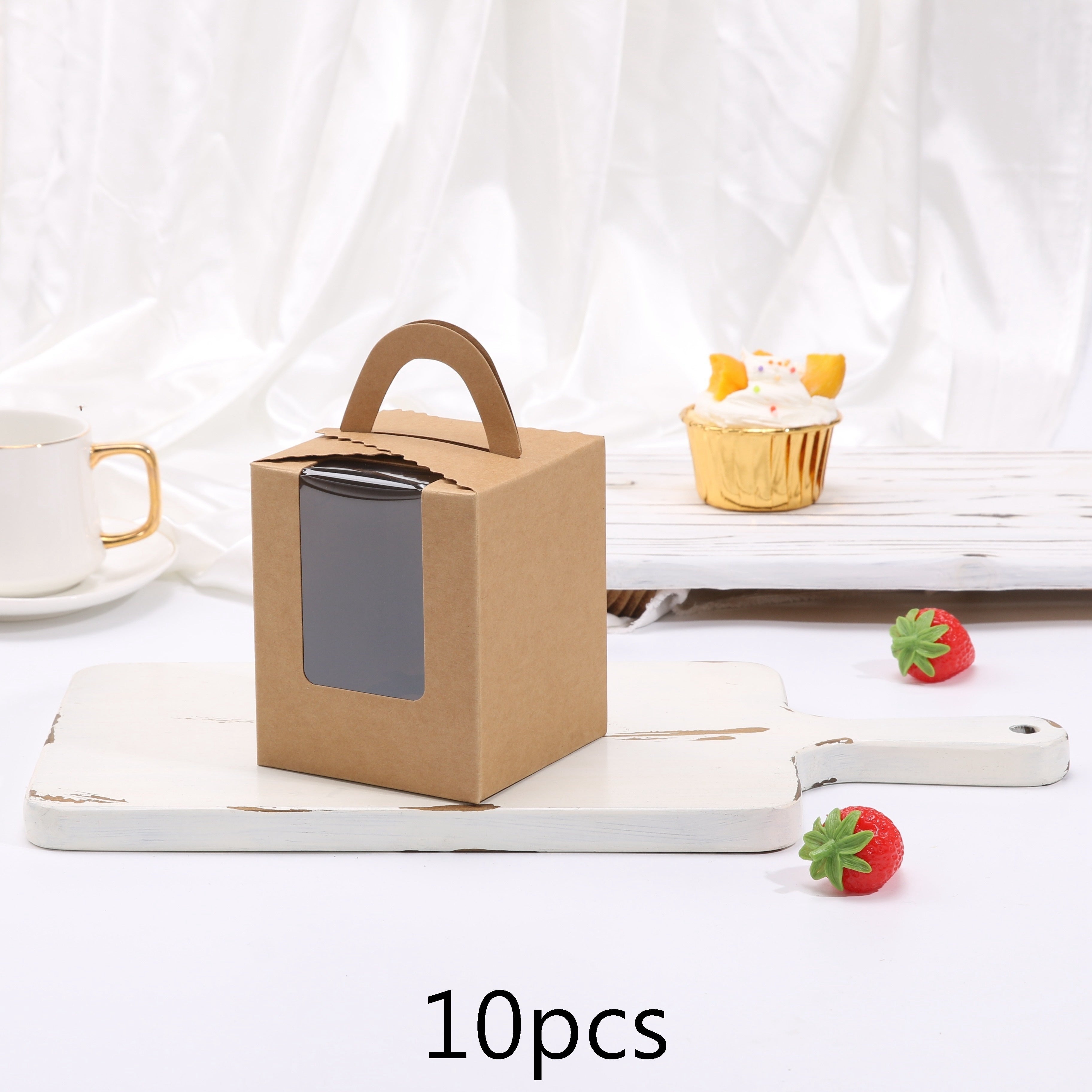 Bir marta ishlatiladigan yumaloq desertli tuxumli tort qutisi, 1 dona qo'lda ishlangan keks yoki keksni qadoqlash uchun juda mos keladi. Partiyalarda pishirish yoki xizmat qilish uchun ideal.