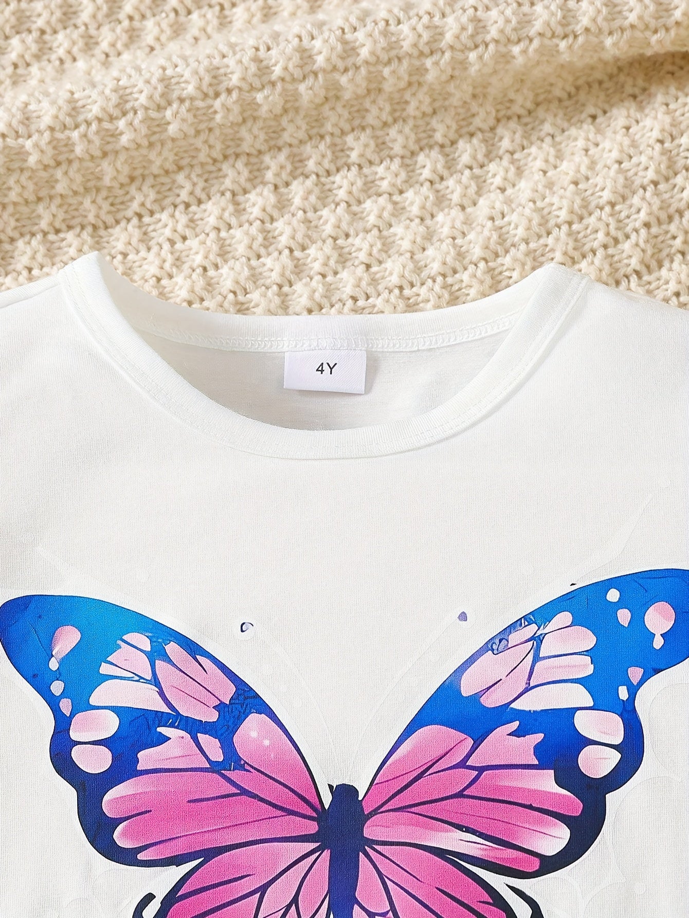 Девочковый комплект из 3 предметов с топом с бабочками, джинсовым жилетом и повседневными брюками для весны и осени