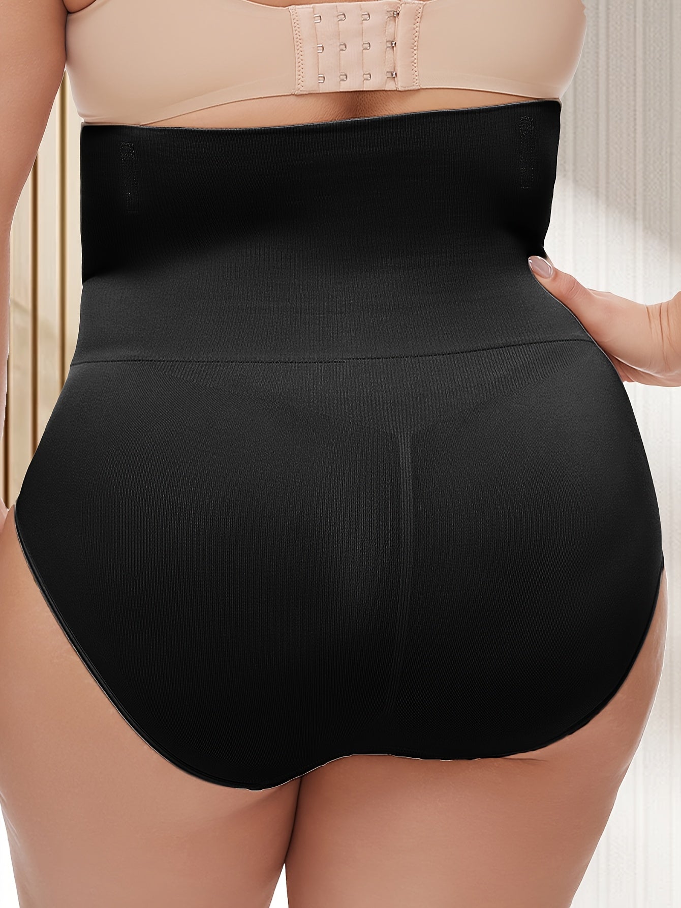 Women's Seamless Nylon-Elastane Shaping Panties Tummy Control Black