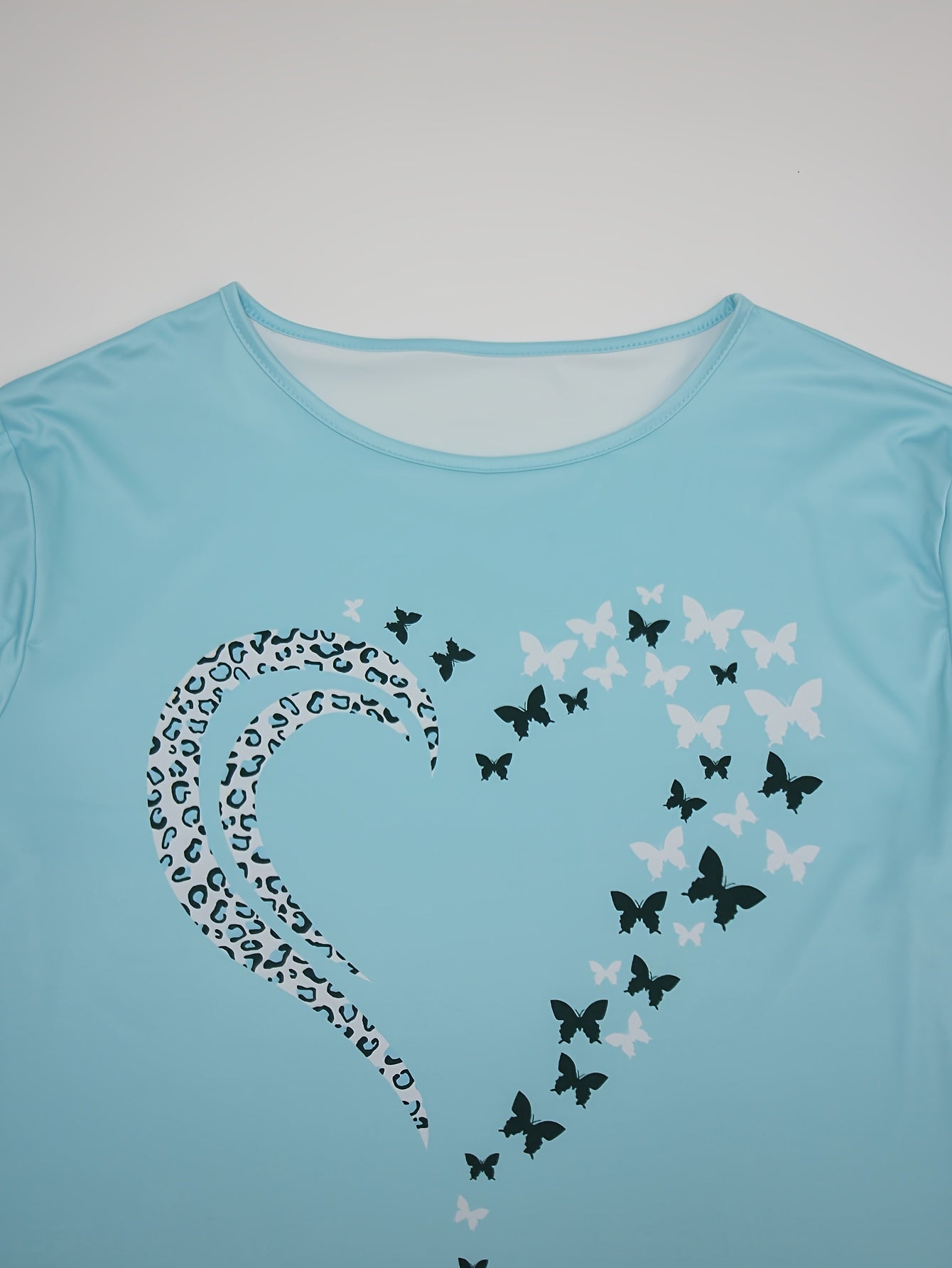 Plus Size Women's Light Blue Floral Heart T-Shirt Casual Short Sleeve Loose Fit